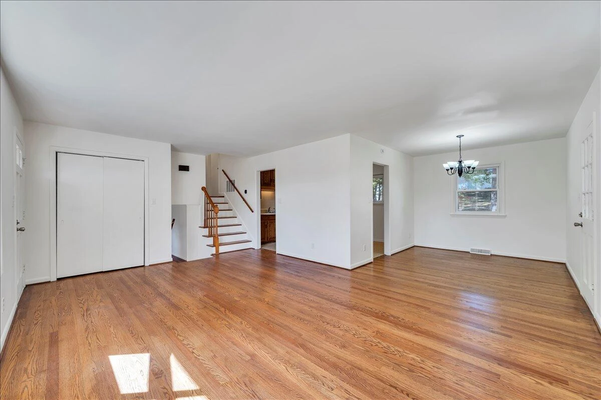1117 Conifer LN - Photo 9
