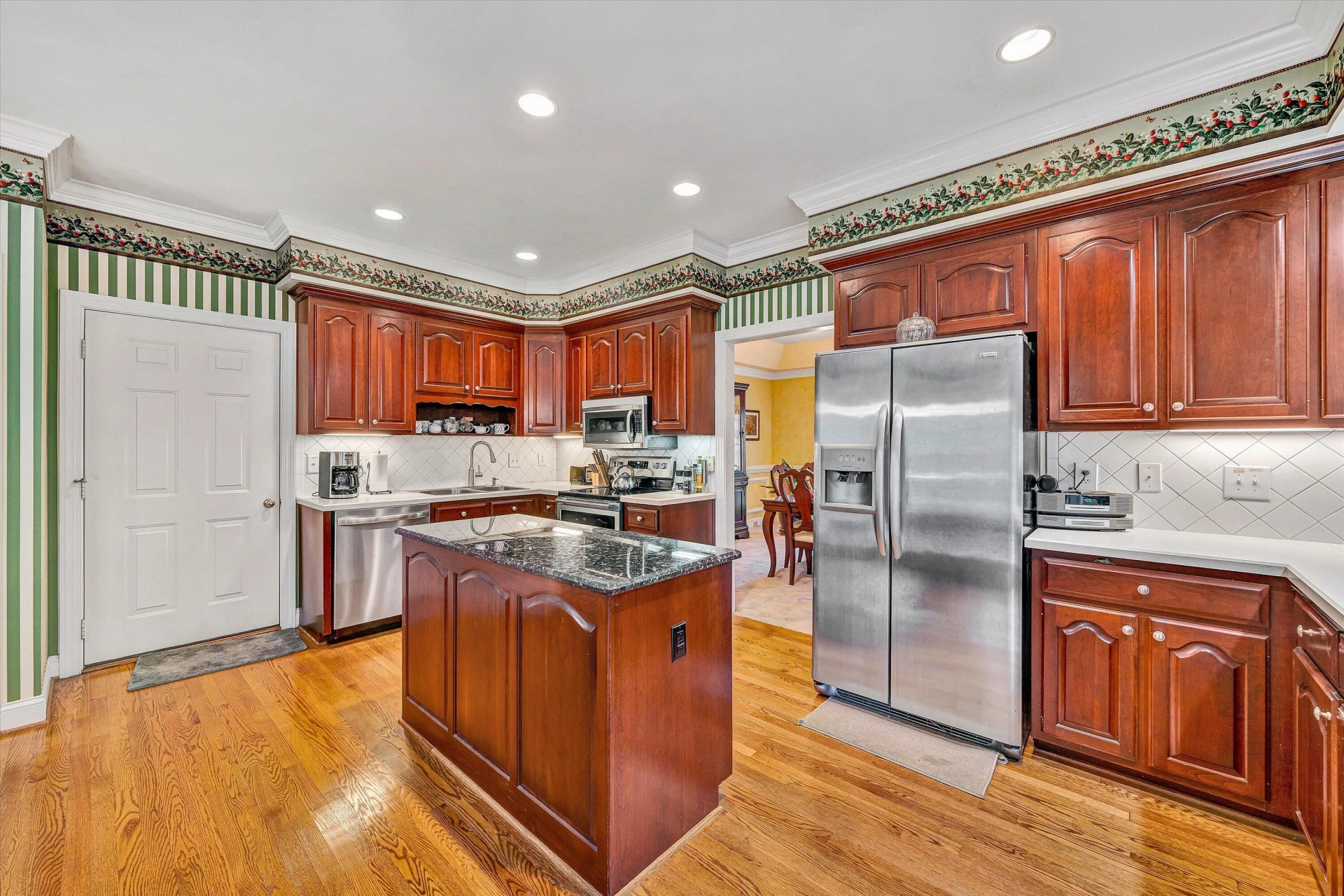 8216 Strathmore LN - Photo 14