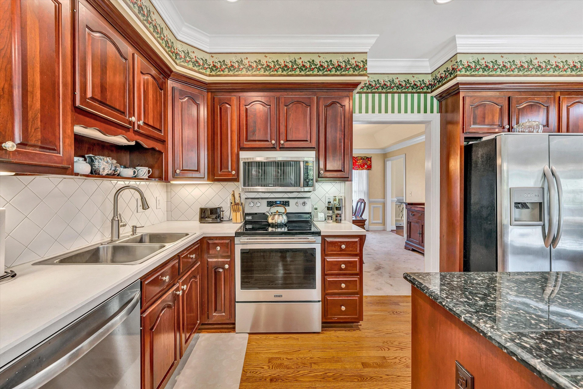 8216 Strathmore LN - Photo 16