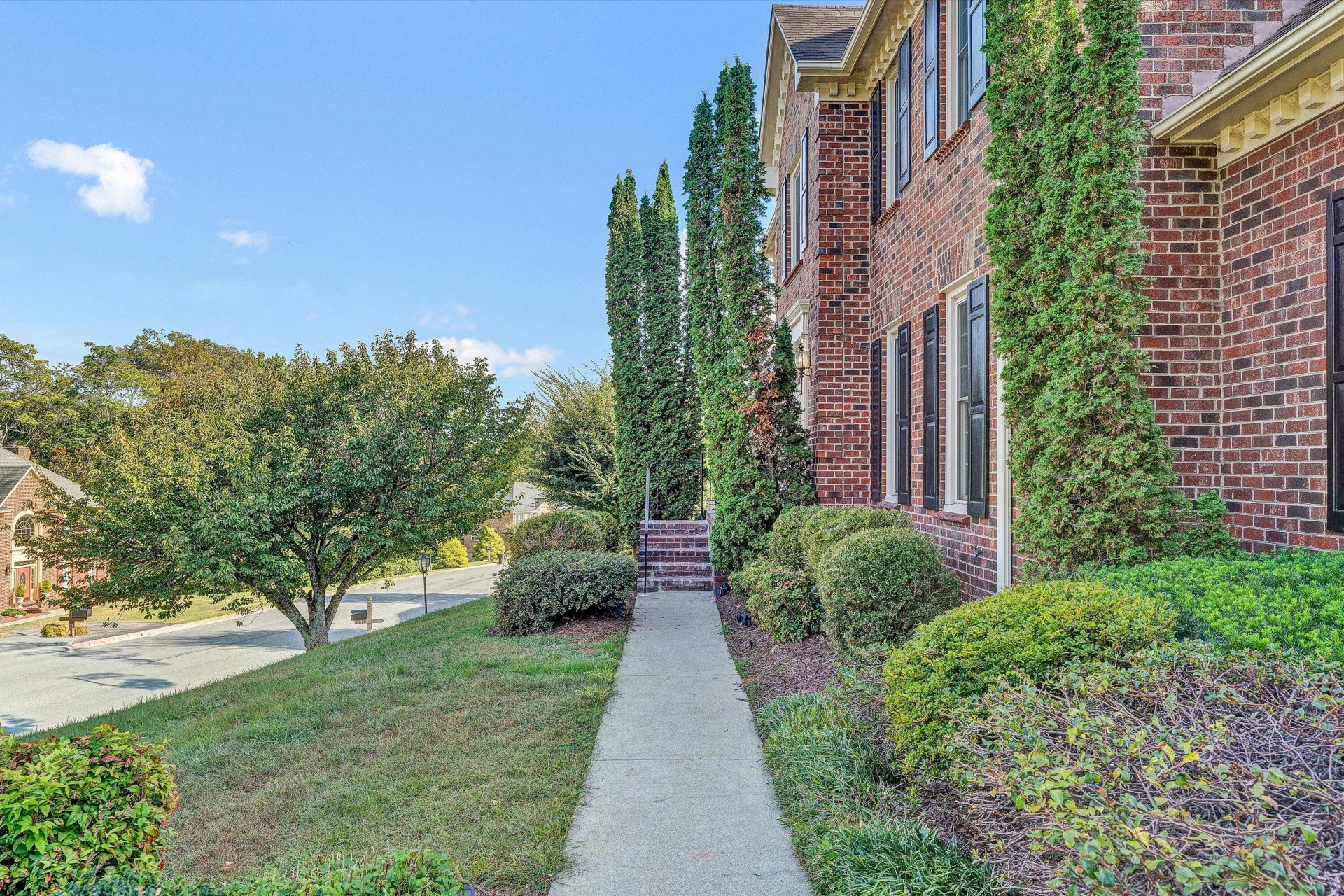 8216 Strathmore LN - Photo 3