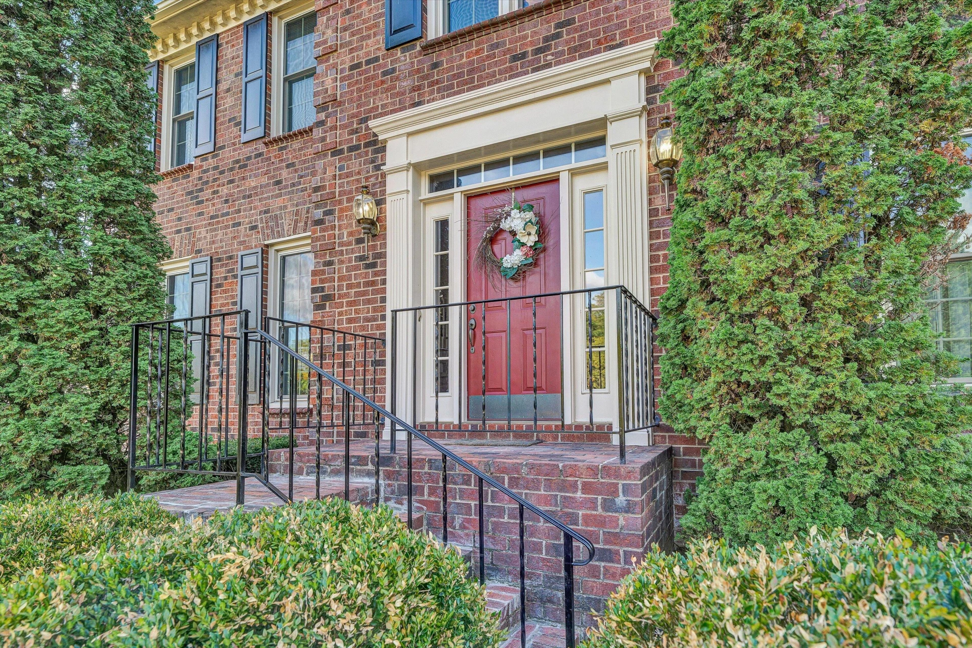 8216 Strathmore LN - Photo 4