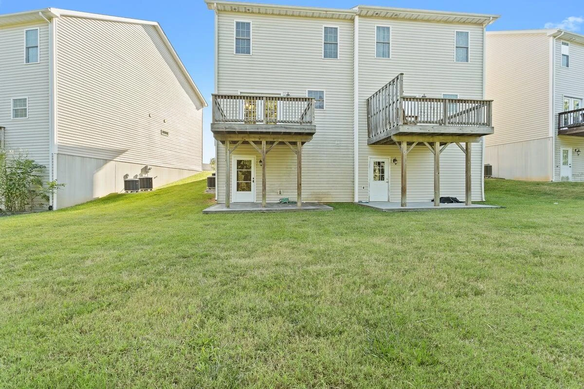 849 Walhalla CT - Photo 43