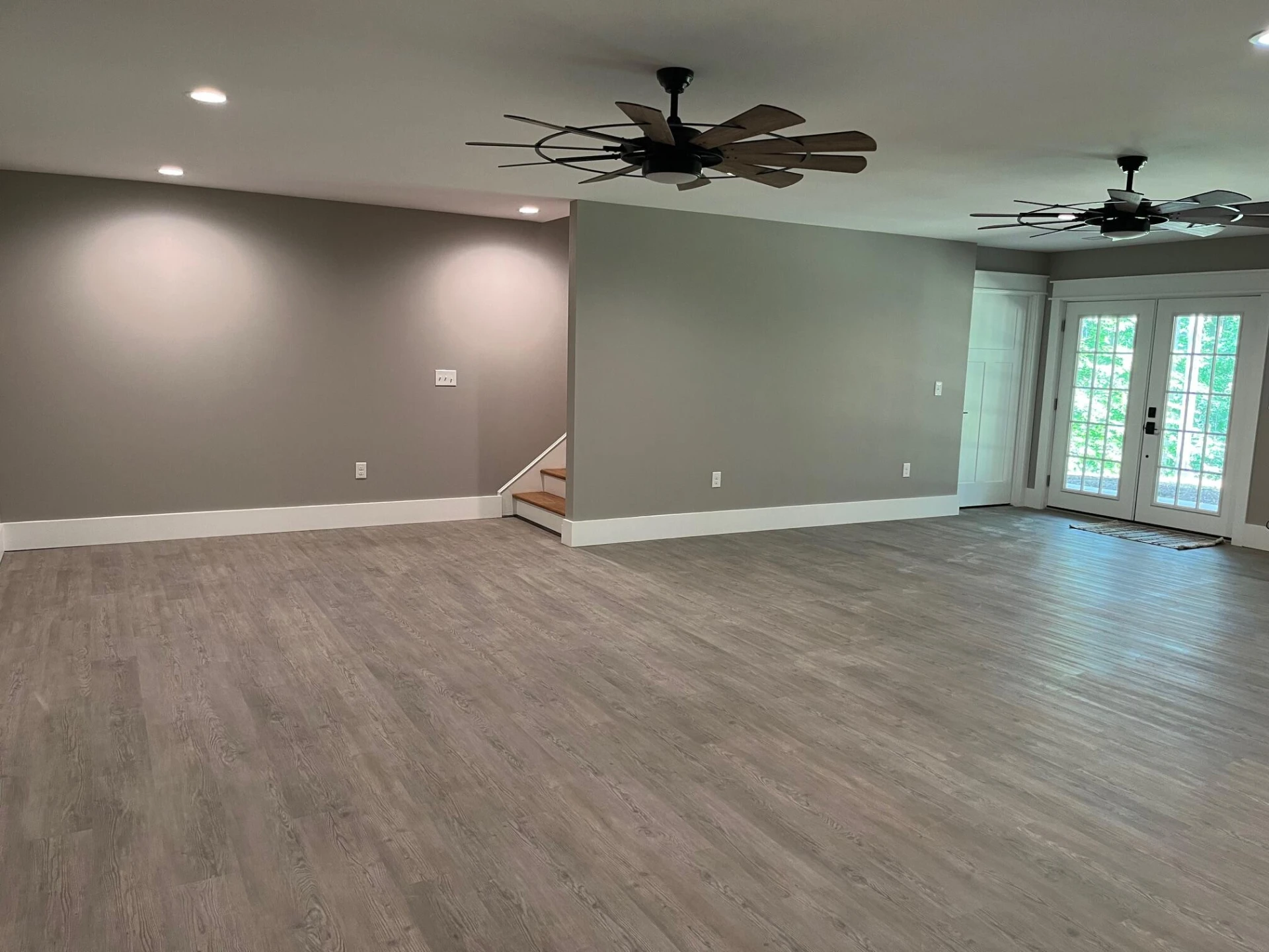 105 Camelot DR - Photo 20