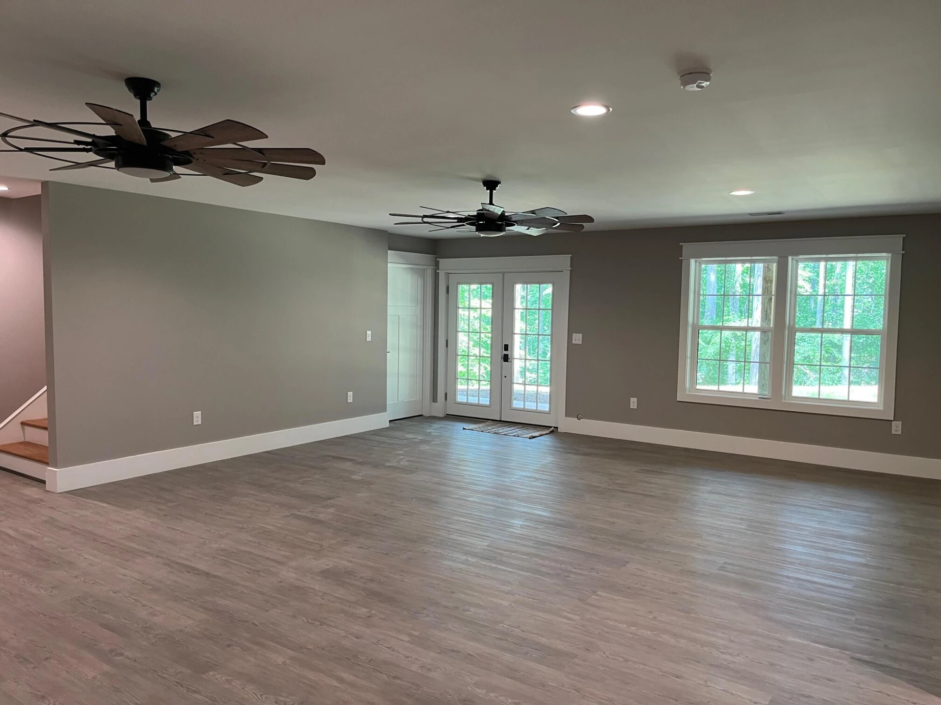 105 Camelot DR - Photo 21