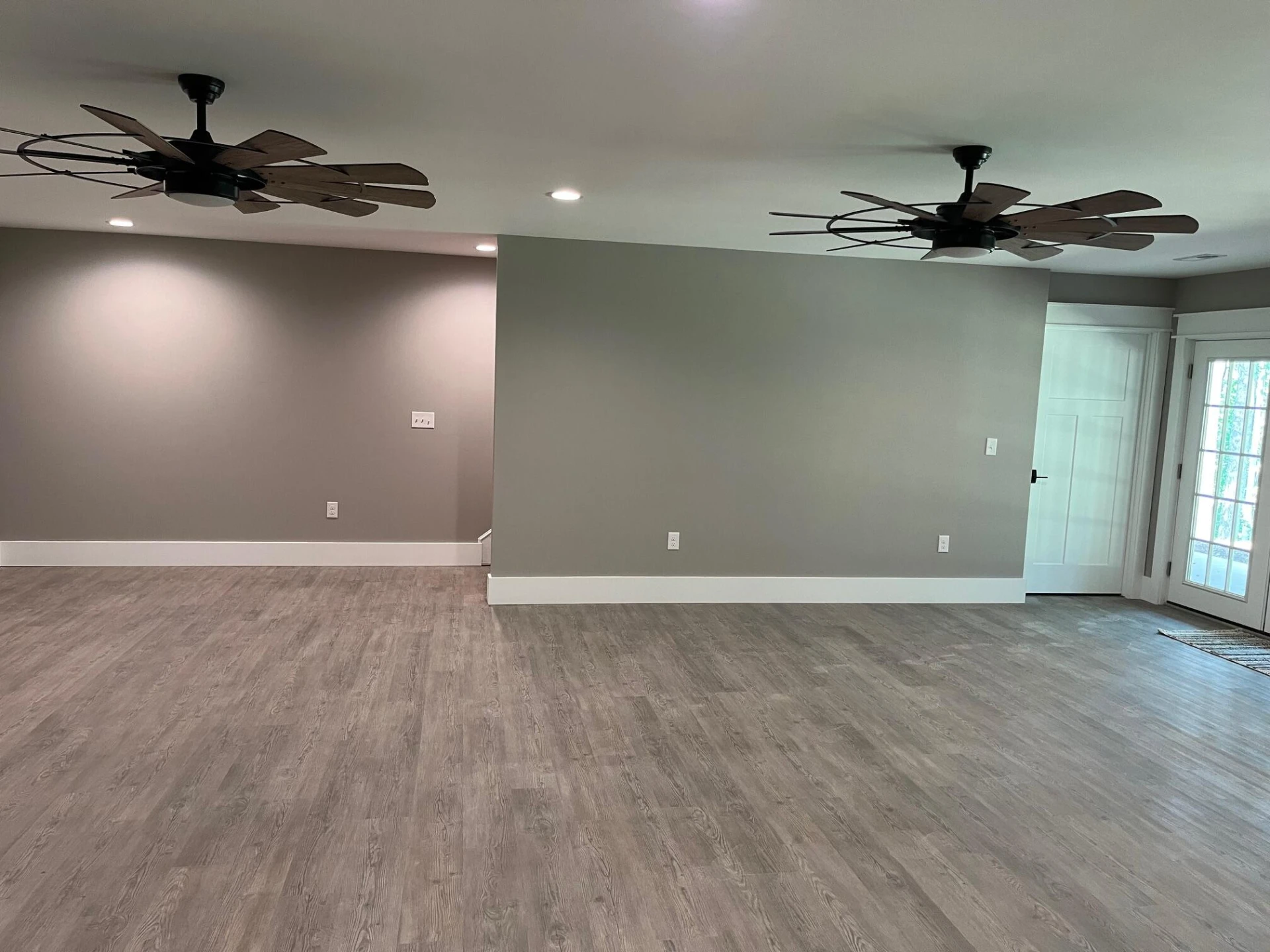 105 Camelot DR - Photo 22