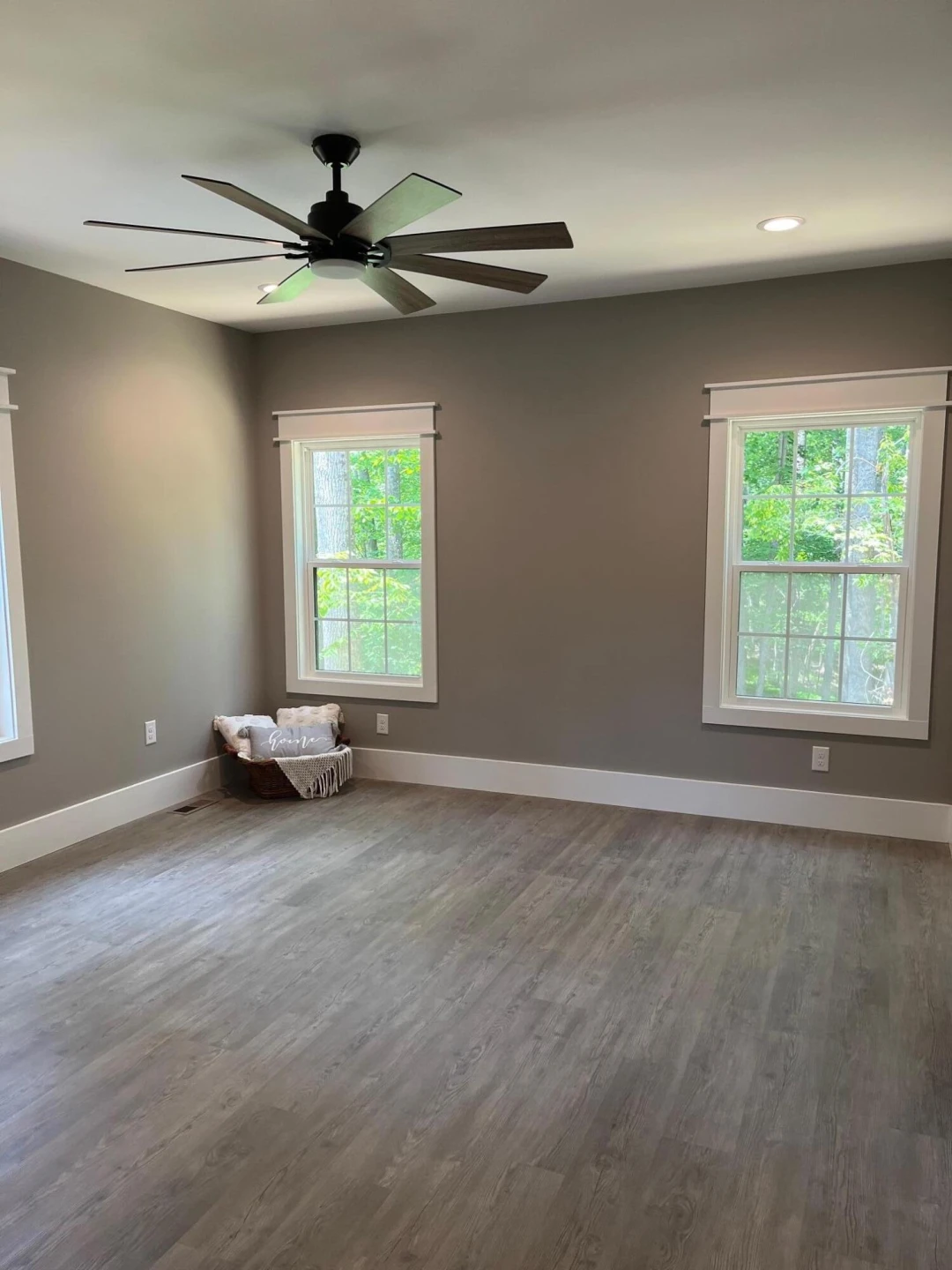 105 Camelot DR - Photo 6