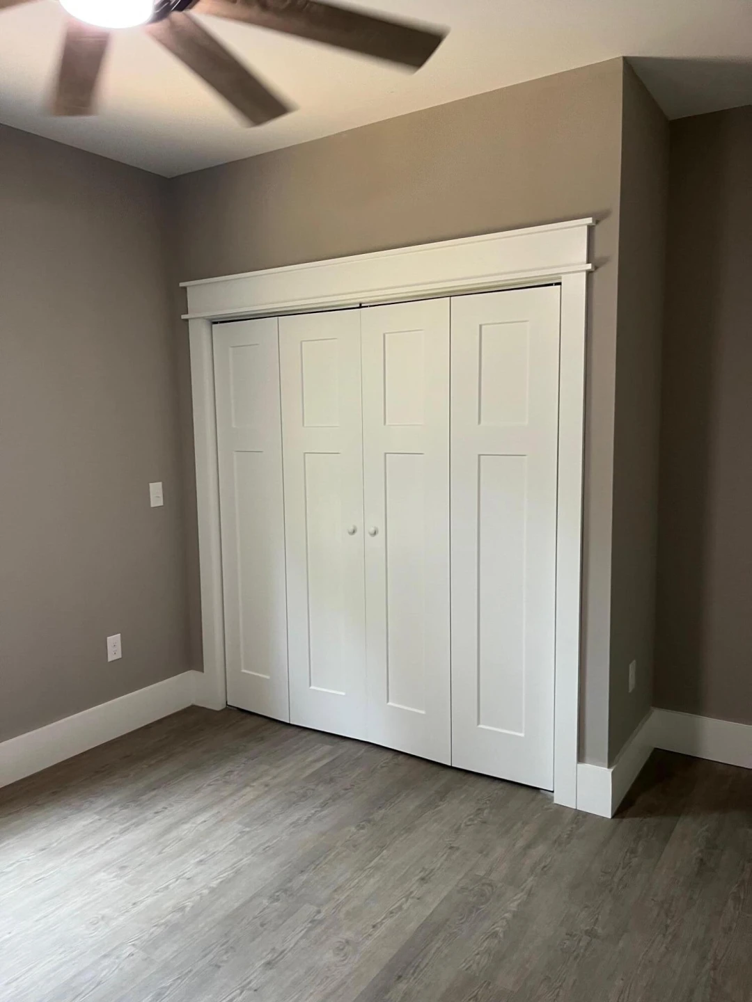105 Camelot DR - Photo 8
