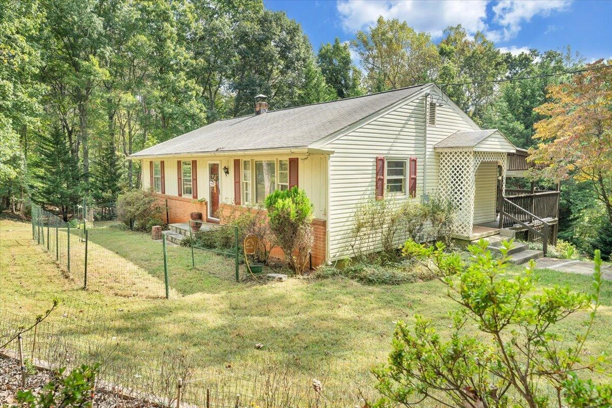 125 Shady Grove DR - Photo 2