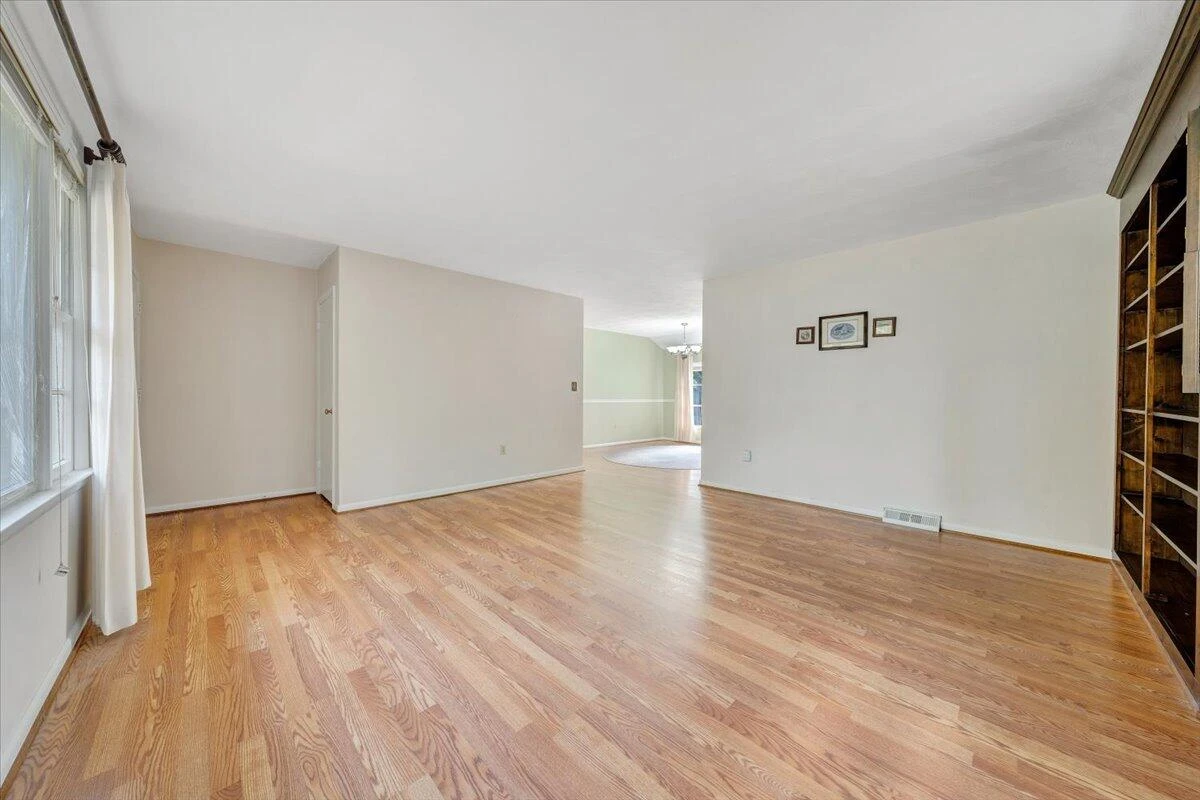 125 Shady Grove DR - Photo 7