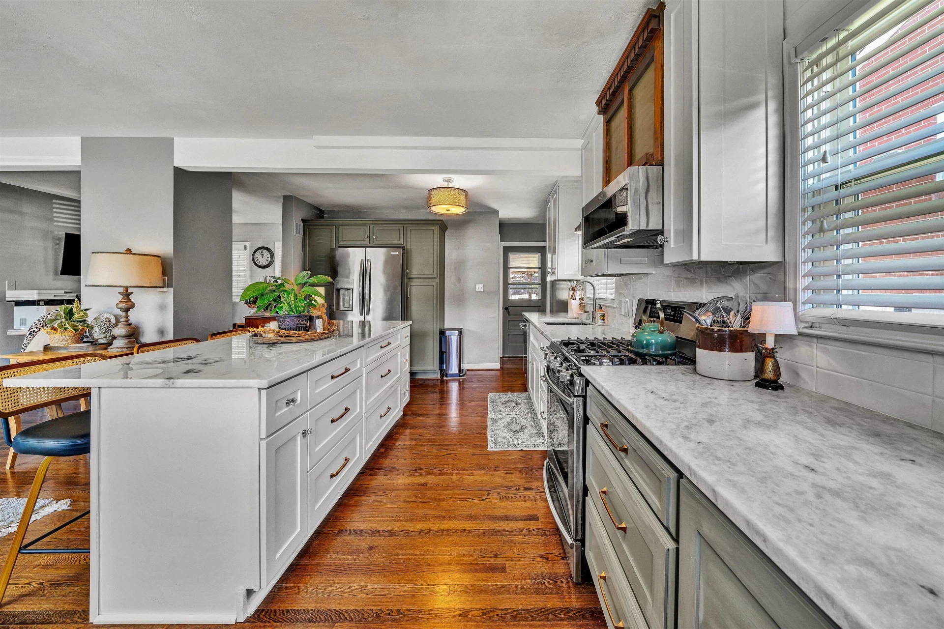 3117 Fleetwood AVE SW - Photo 6