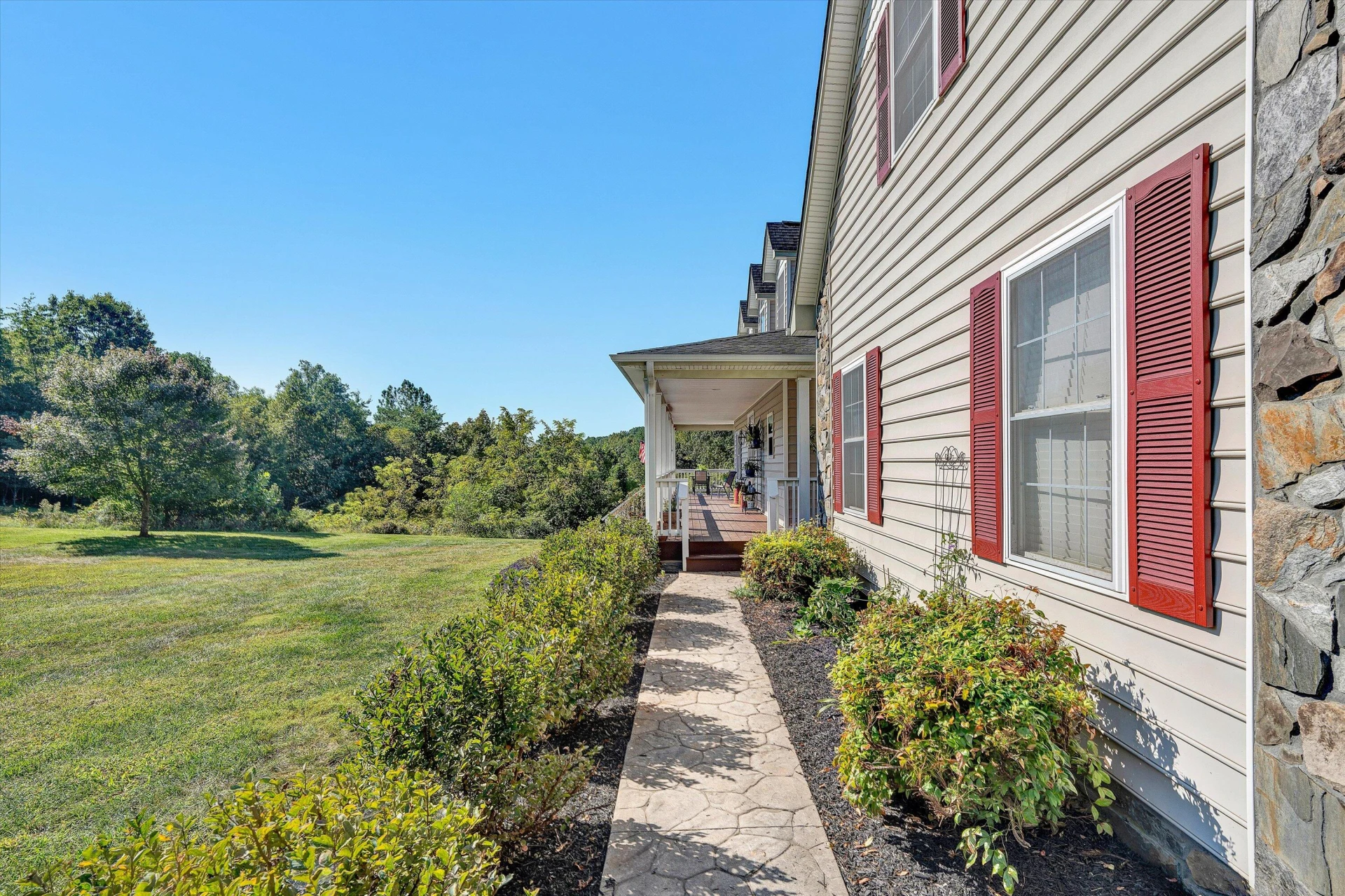 1330 Riverbend DR - Photo 7