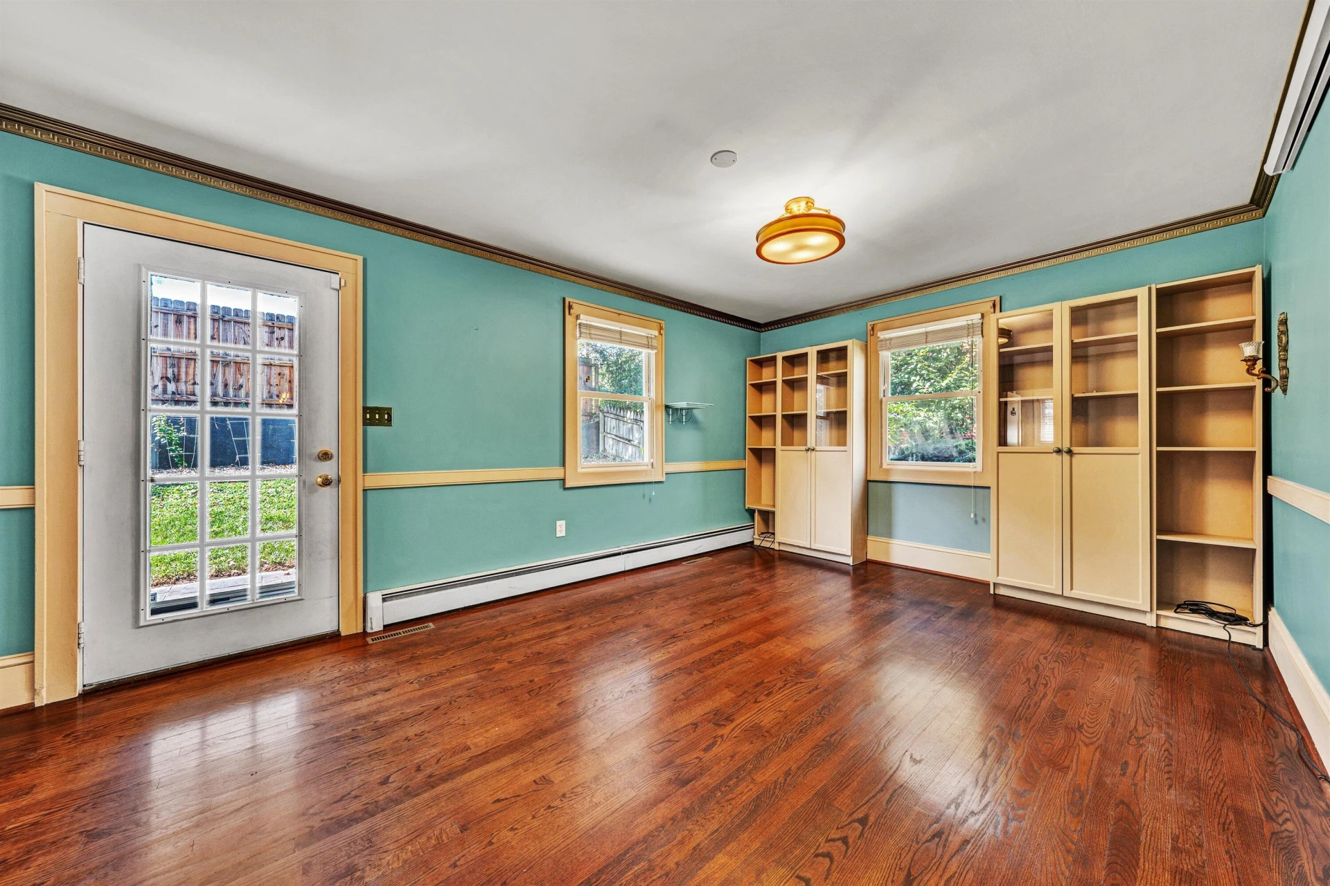 1810 Windsor AVE SW - Photo 31