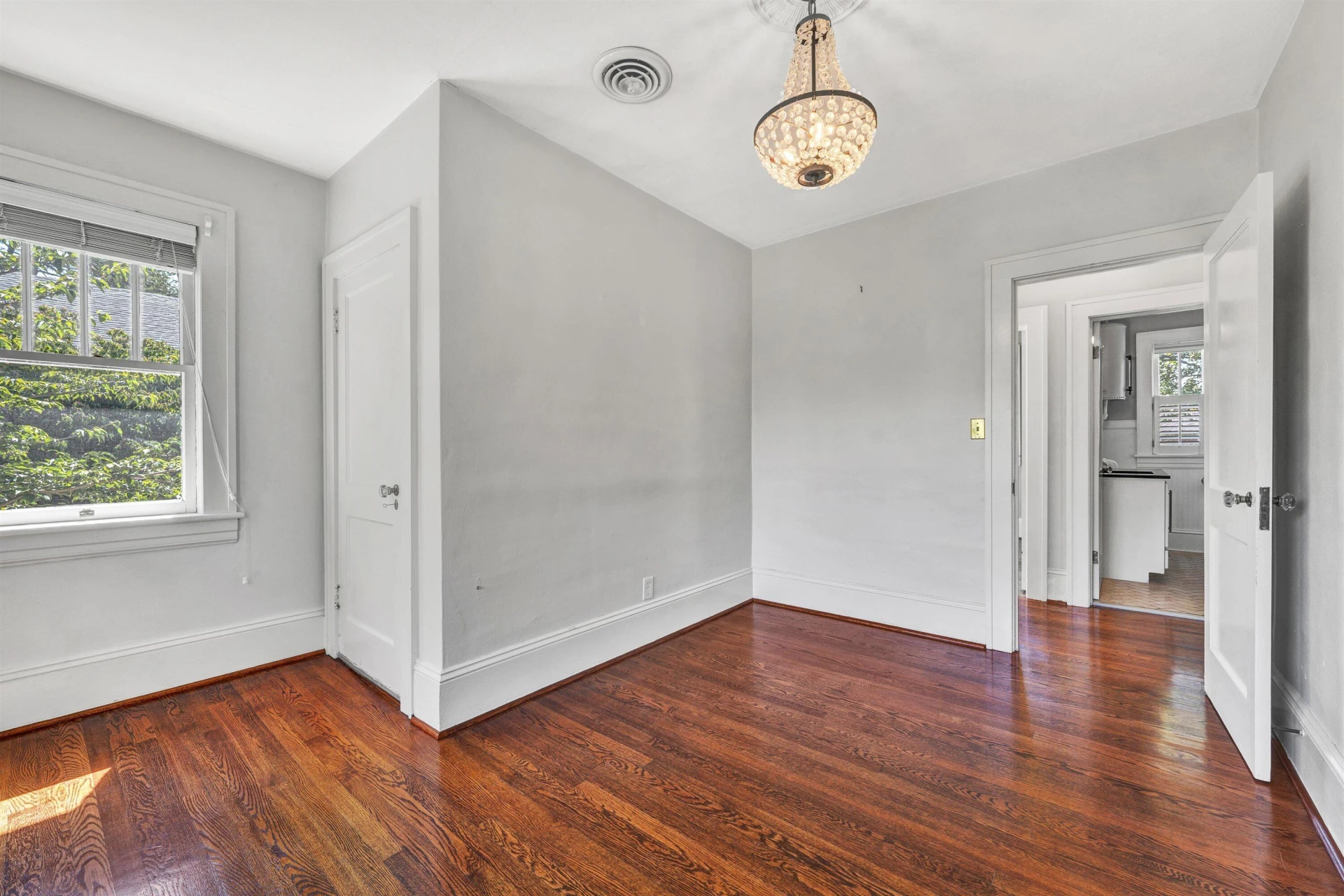 1810 Windsor AVE SW - Photo 39