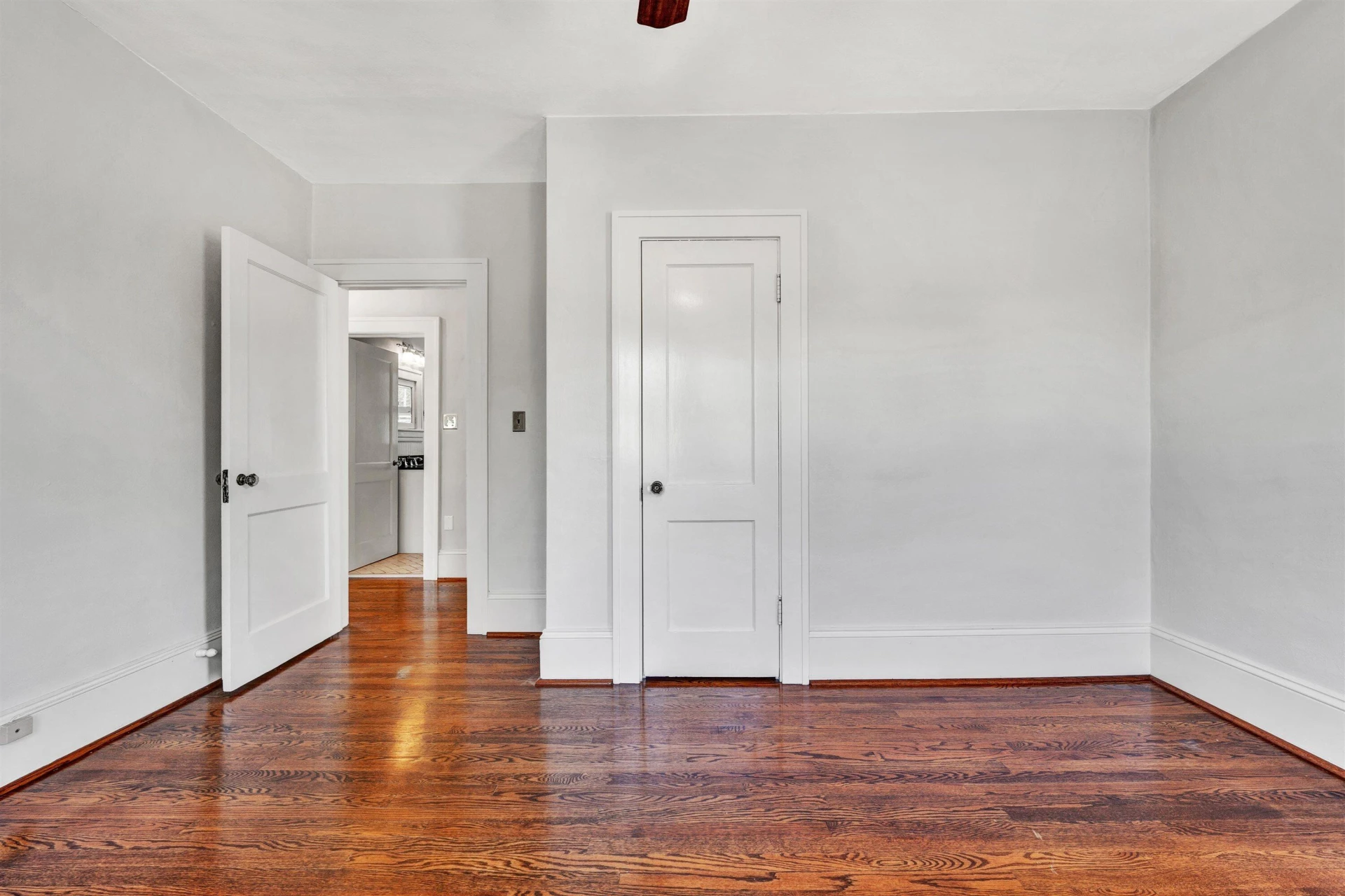 1810 Windsor AVE SW - Photo 43