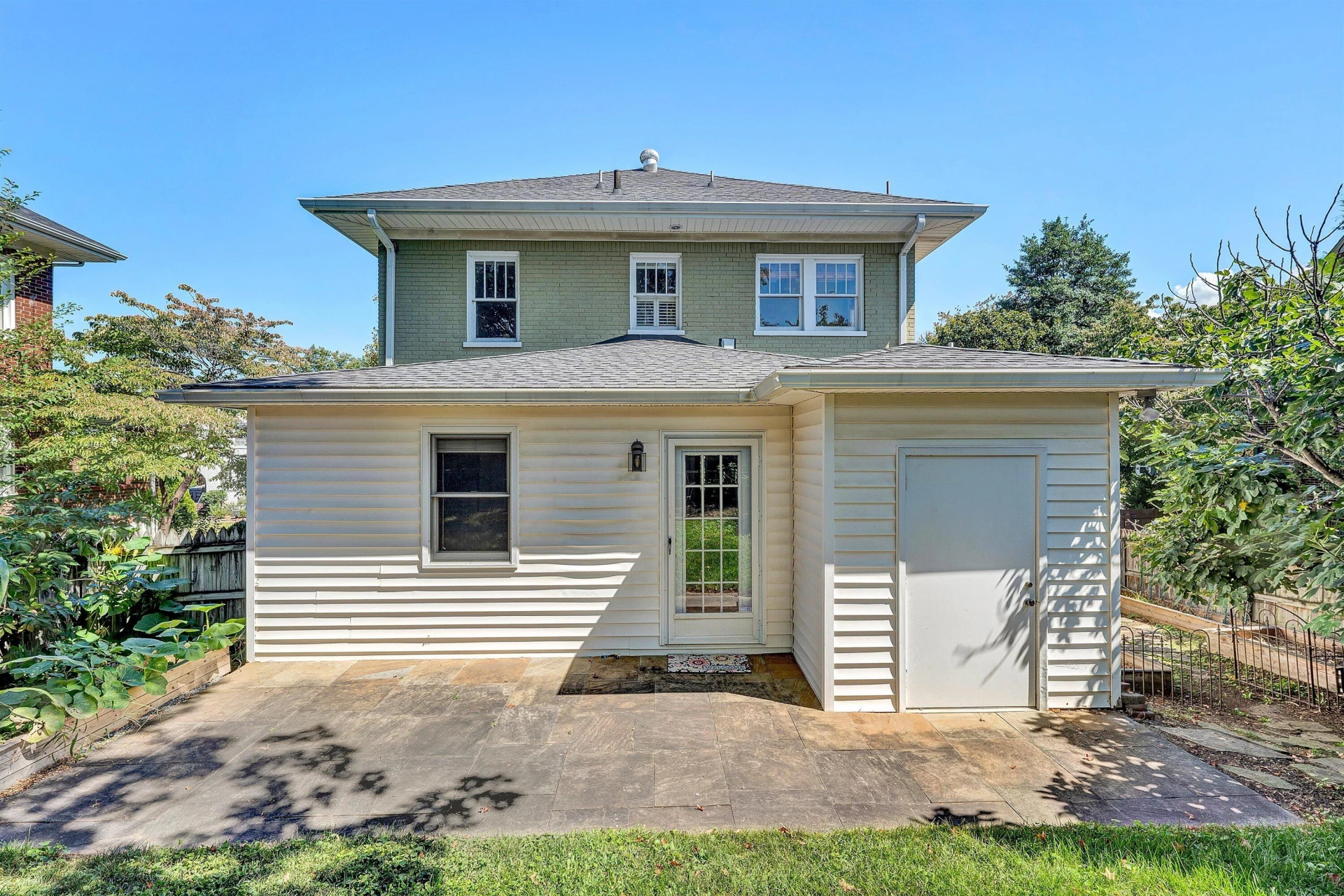 1810 Windsor AVE SW - Photo 48