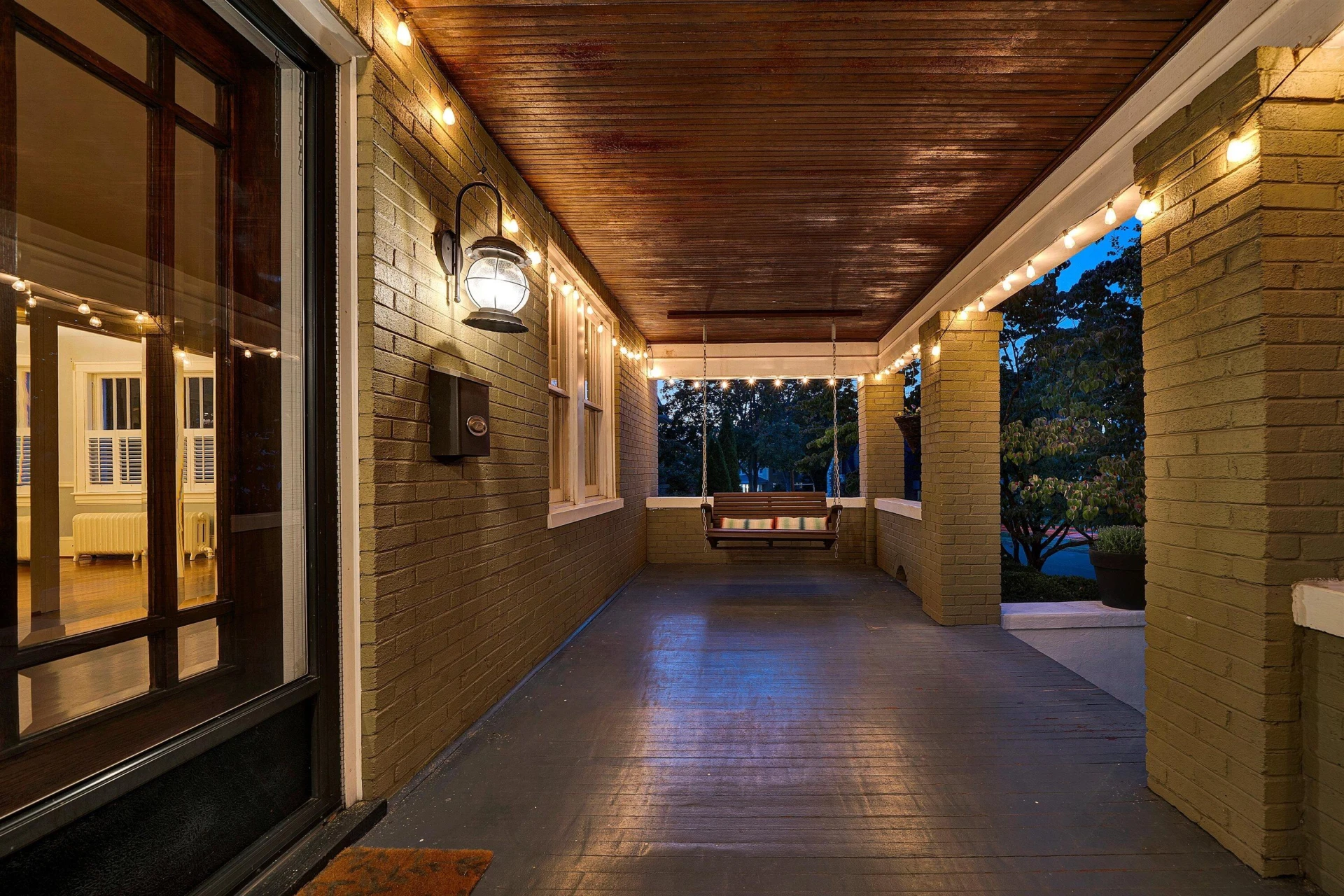 1810 Windsor AVE SW - Photo 13
