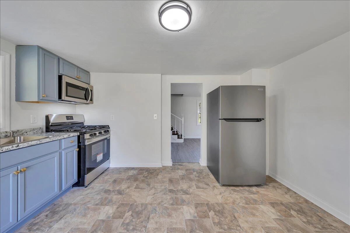 2608 Dorchester DR NW - Photo 18