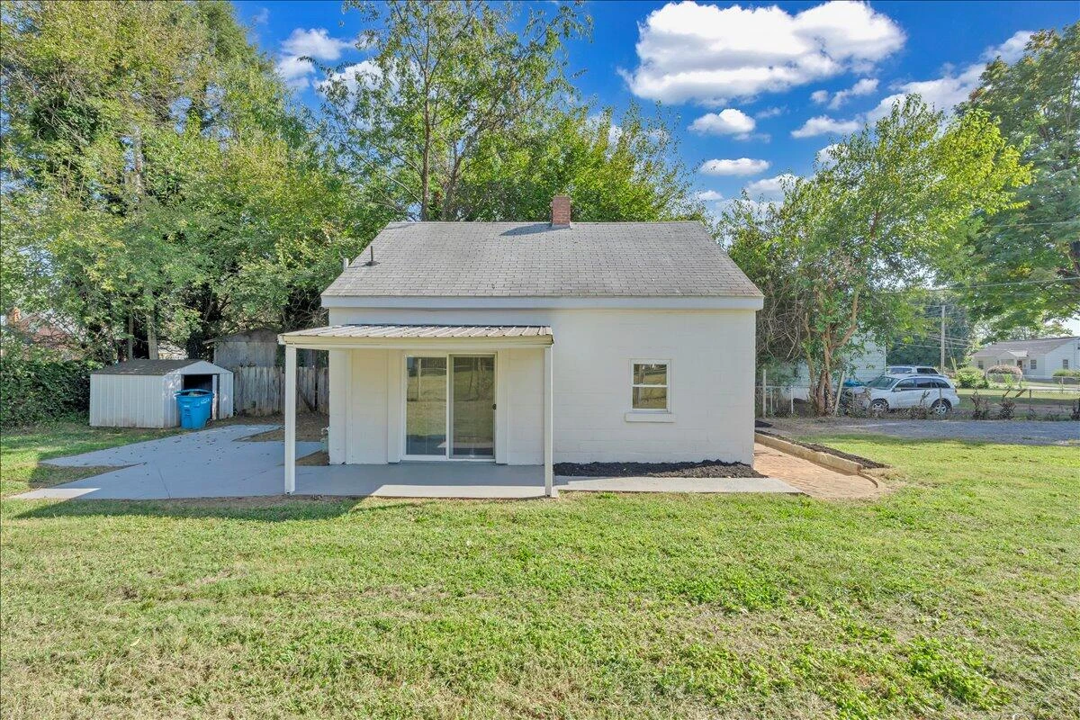 2608 Dorchester DR NW - Photo 29