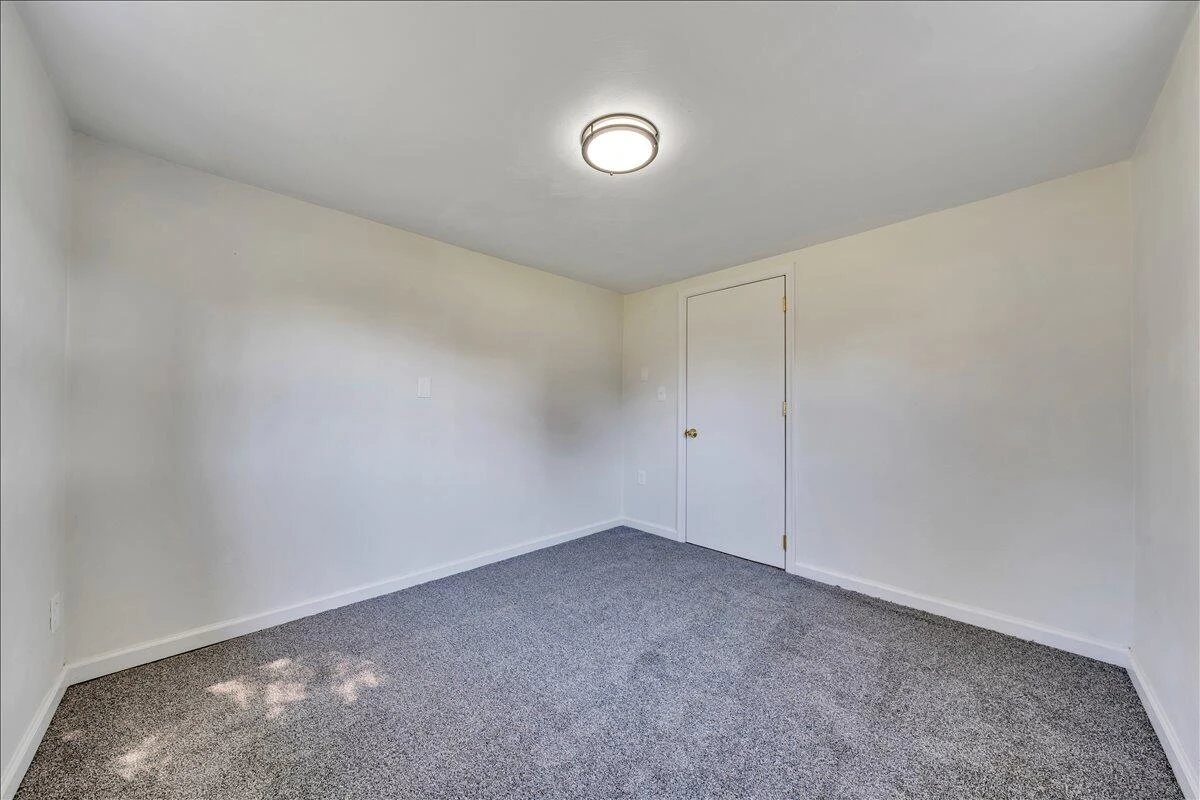 2608 Dorchester DR NW - Photo 7