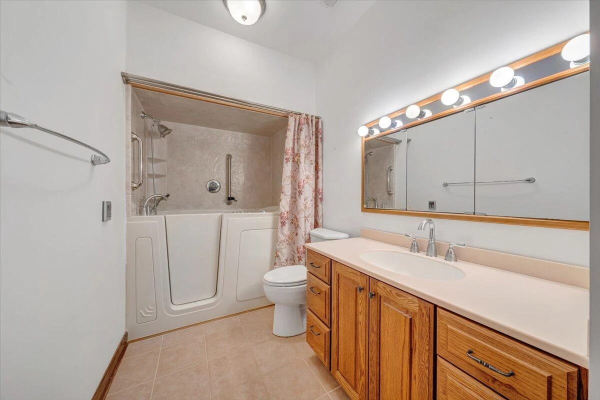 723 Fox Chase RD - Photo 46