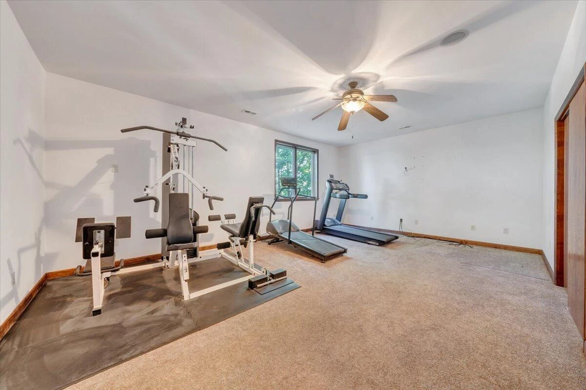 723 Fox Chase RD - Photo 48