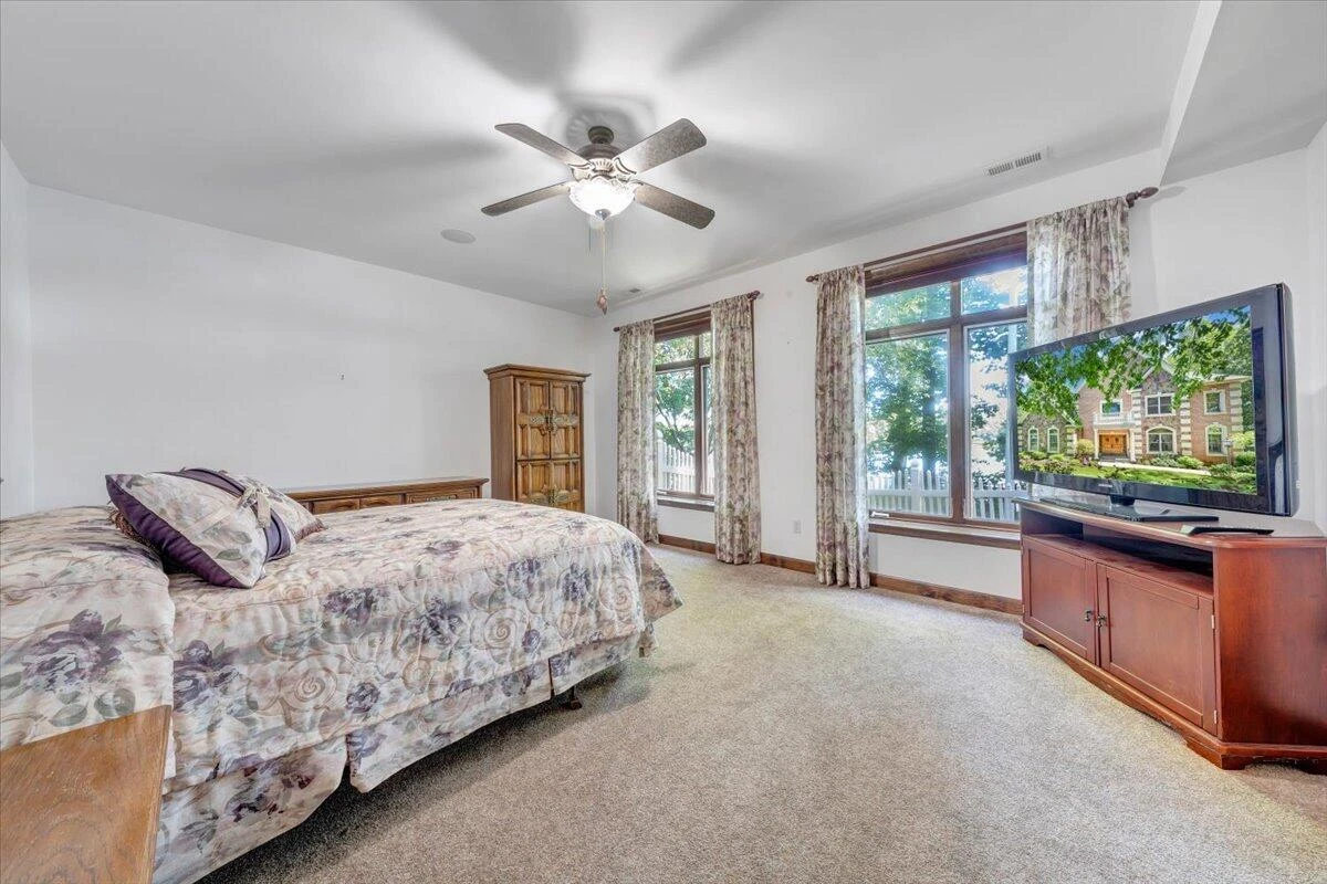 723 Fox Chase RD - Photo 54