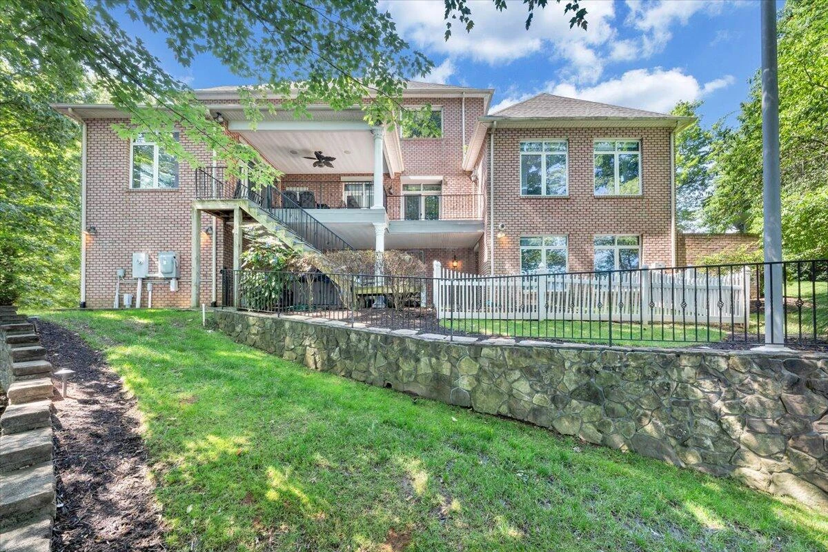 723 Fox Chase RD - Photo 60