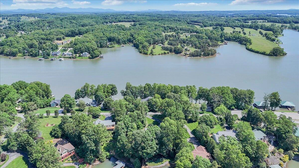 723 Fox Chase RD - Photo 80