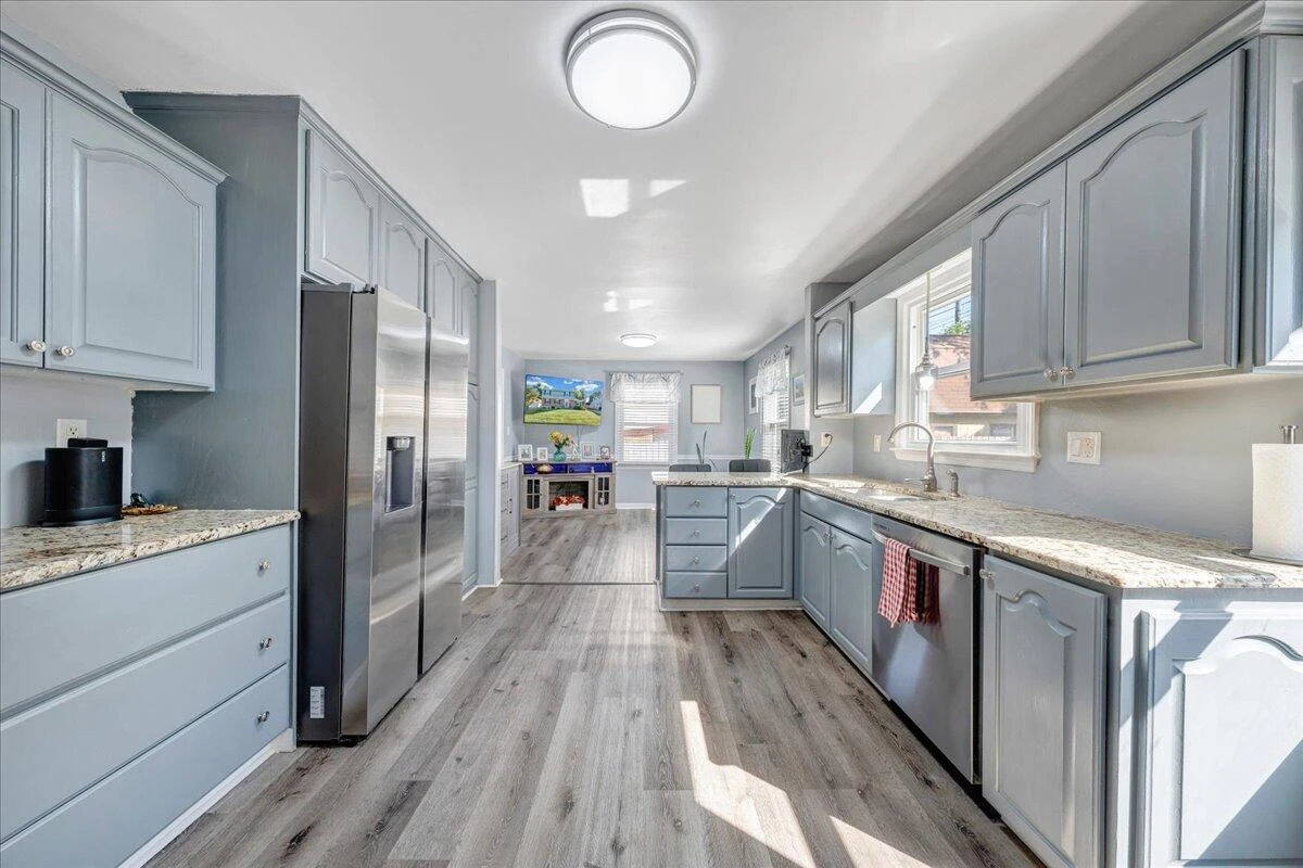 3224 Davis AVE - Photo 17
