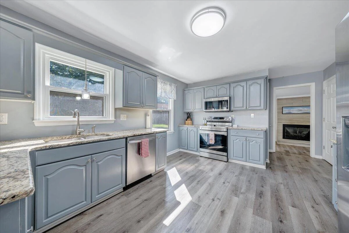 3224 Davis AVE - Photo 18