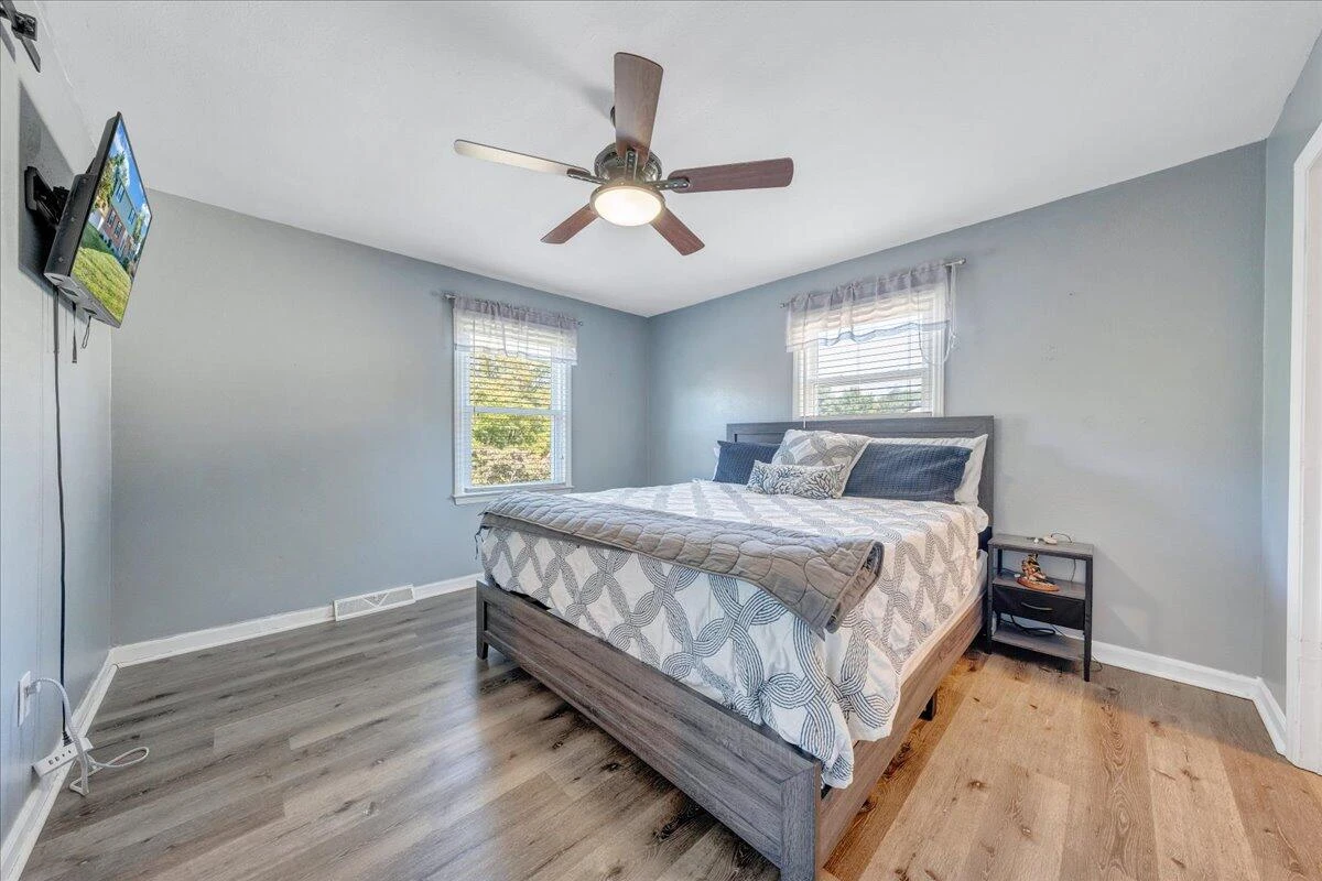 3224 Davis AVE - Photo 32