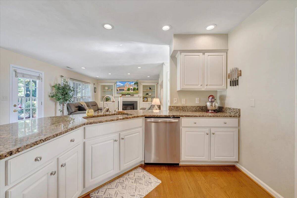 6111 Sedgewick DR - Photo 22