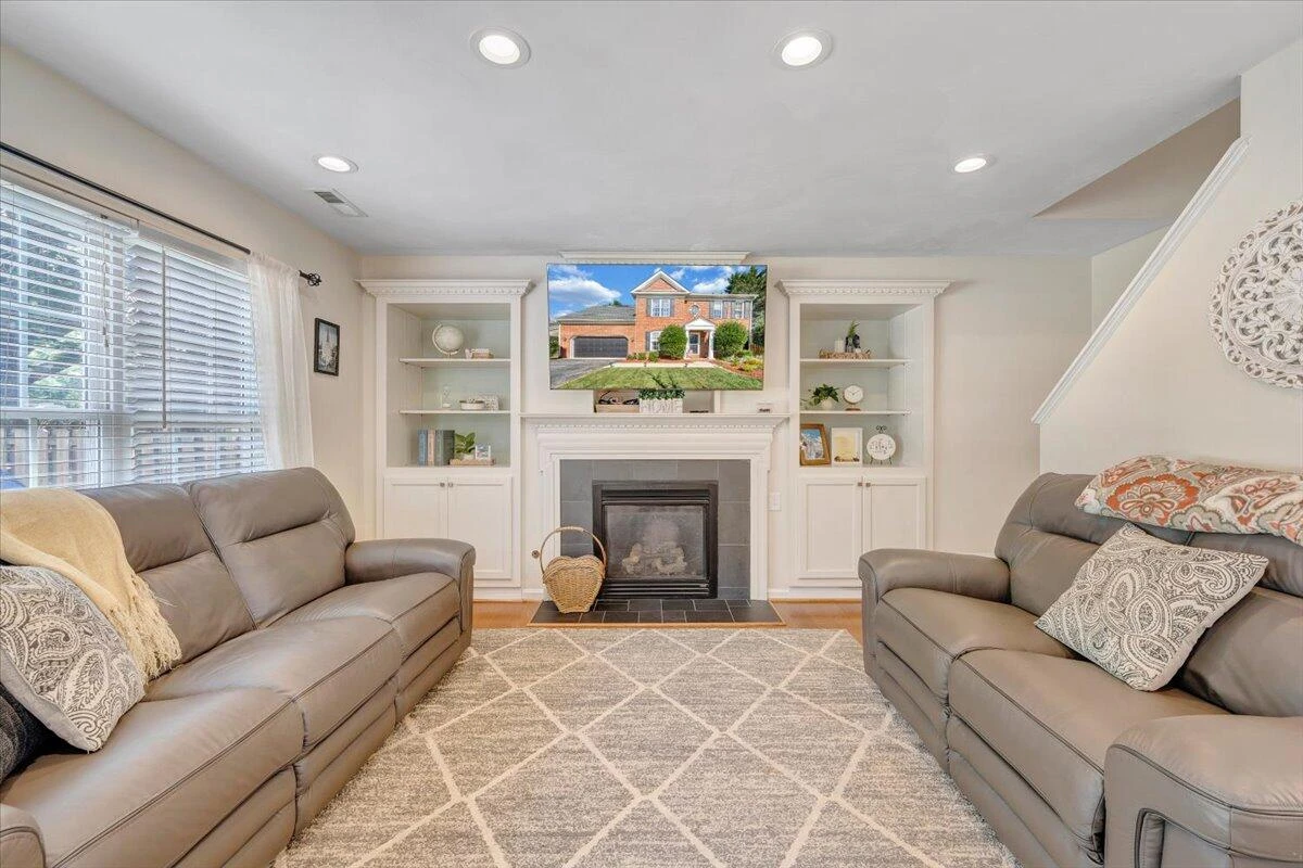 6111 Sedgewick DR - Photo 4