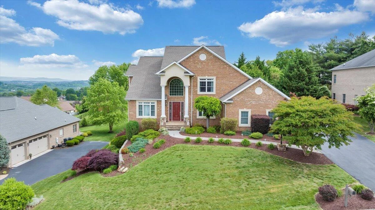 415 Stoneledge DR - Photo 4