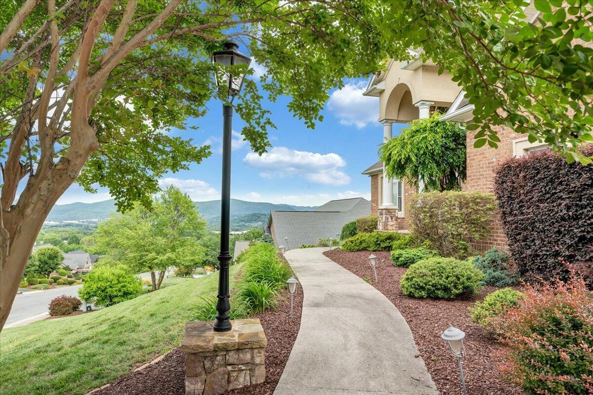 415 Stoneledge DR - Photo 7