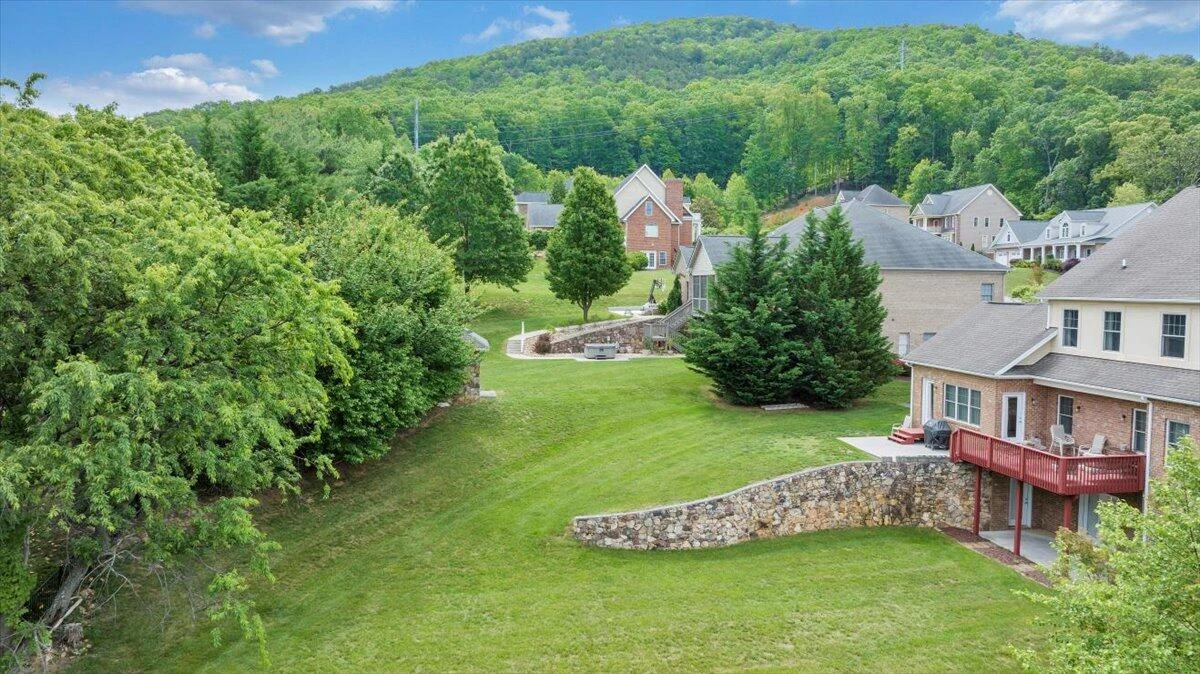 415 Stoneledge DR - Photo 71