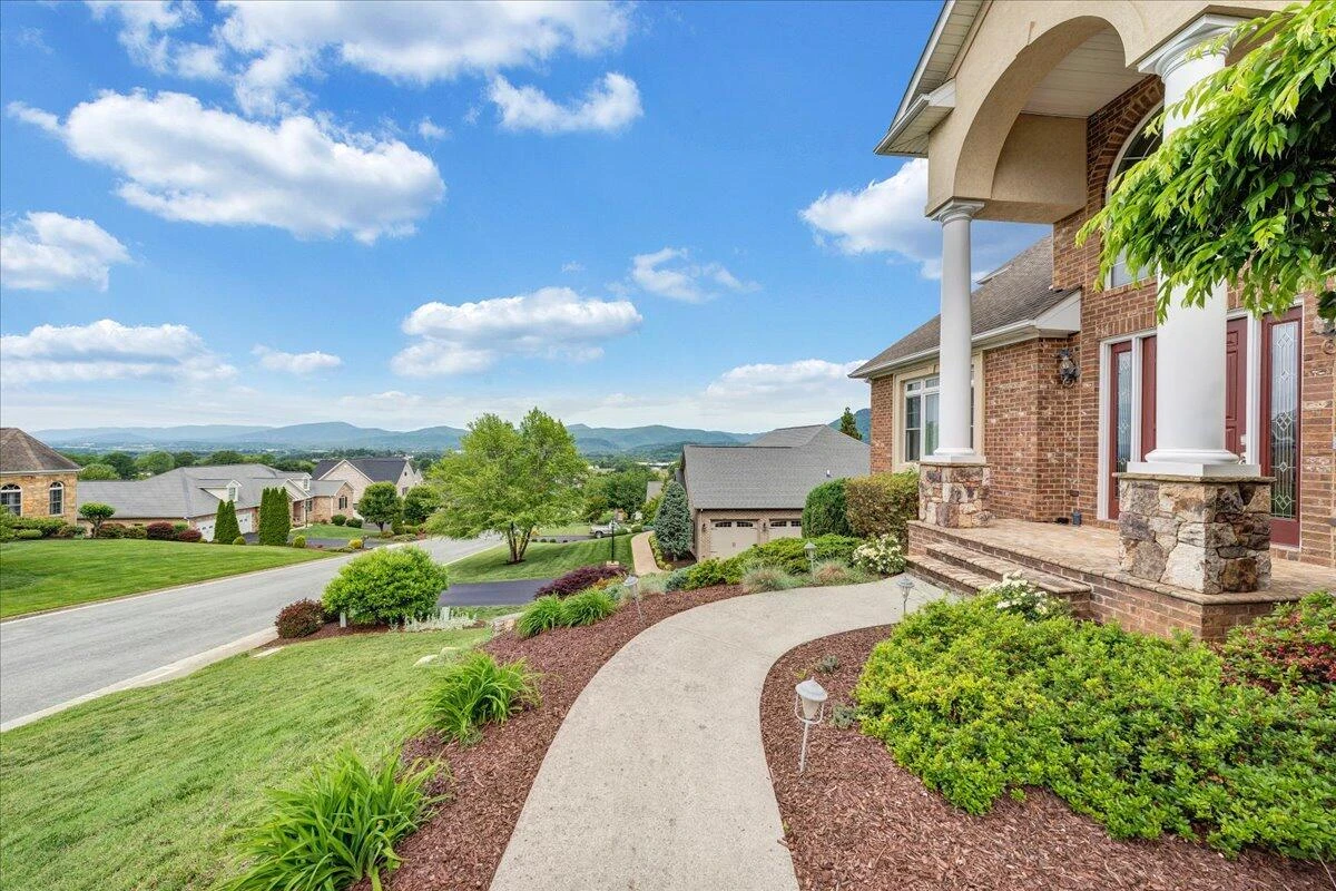415 Stoneledge DR - Photo 8