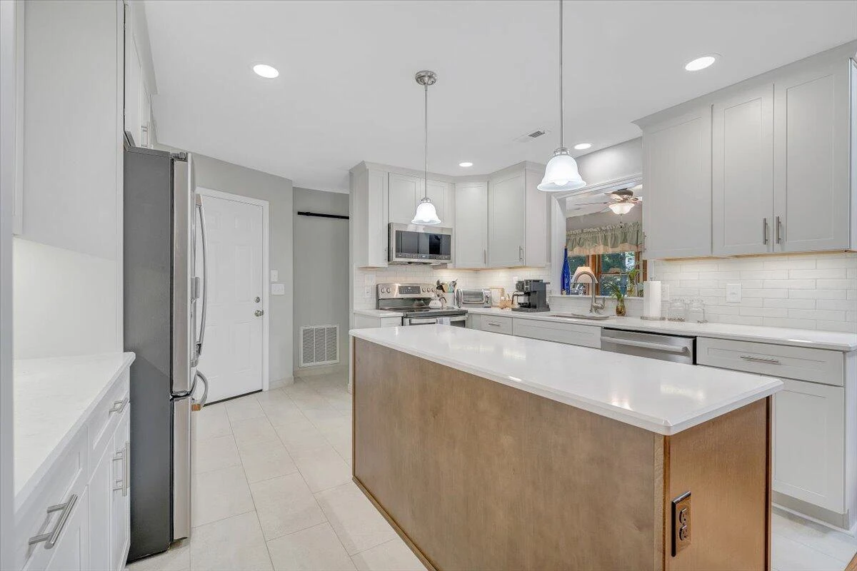 201 Willowood DR - Photo 15