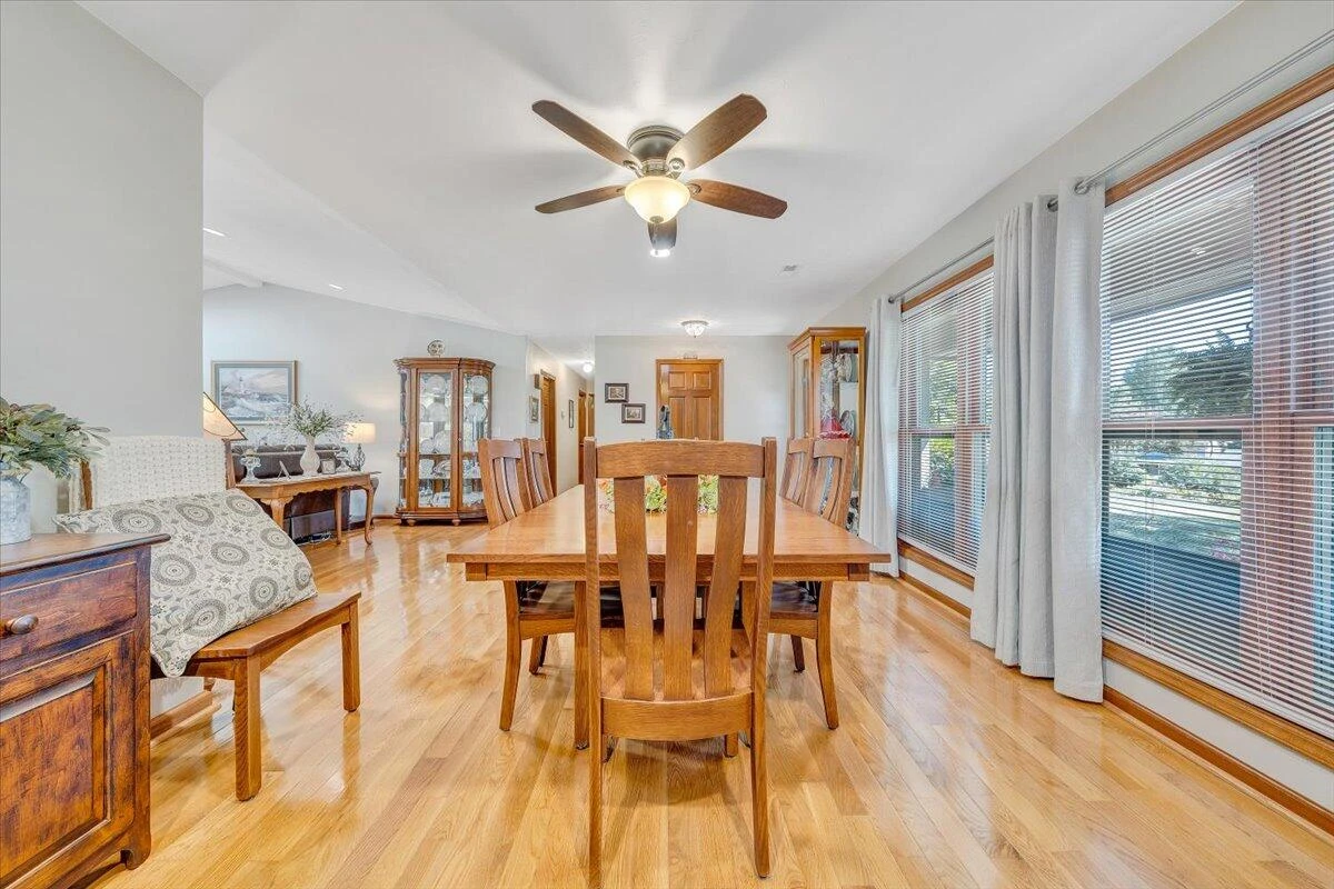 201 Willowood DR - Photo 6