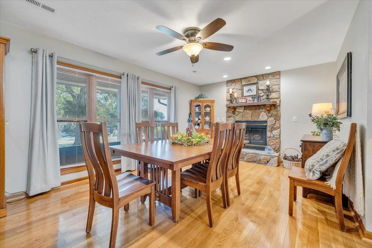201 Willowood DR - Photo 7
