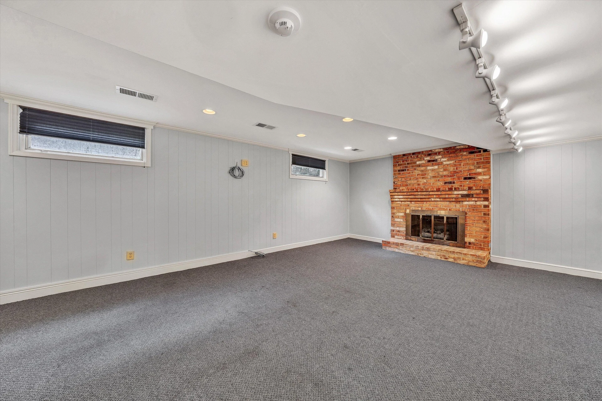 3030 Bancroft DR SW - Photo 32