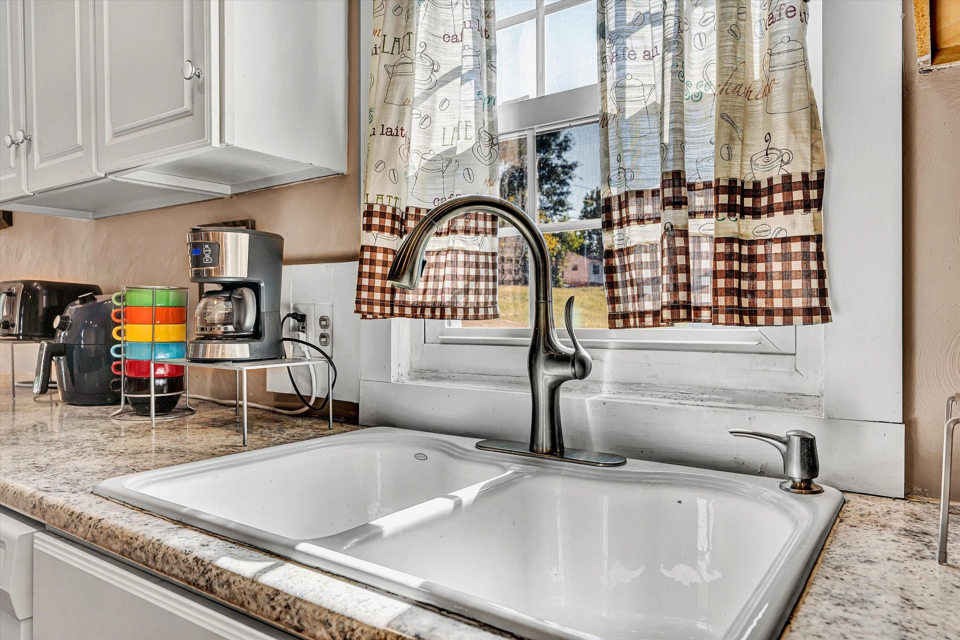 2248 Vale AVE NE - Photo 14
