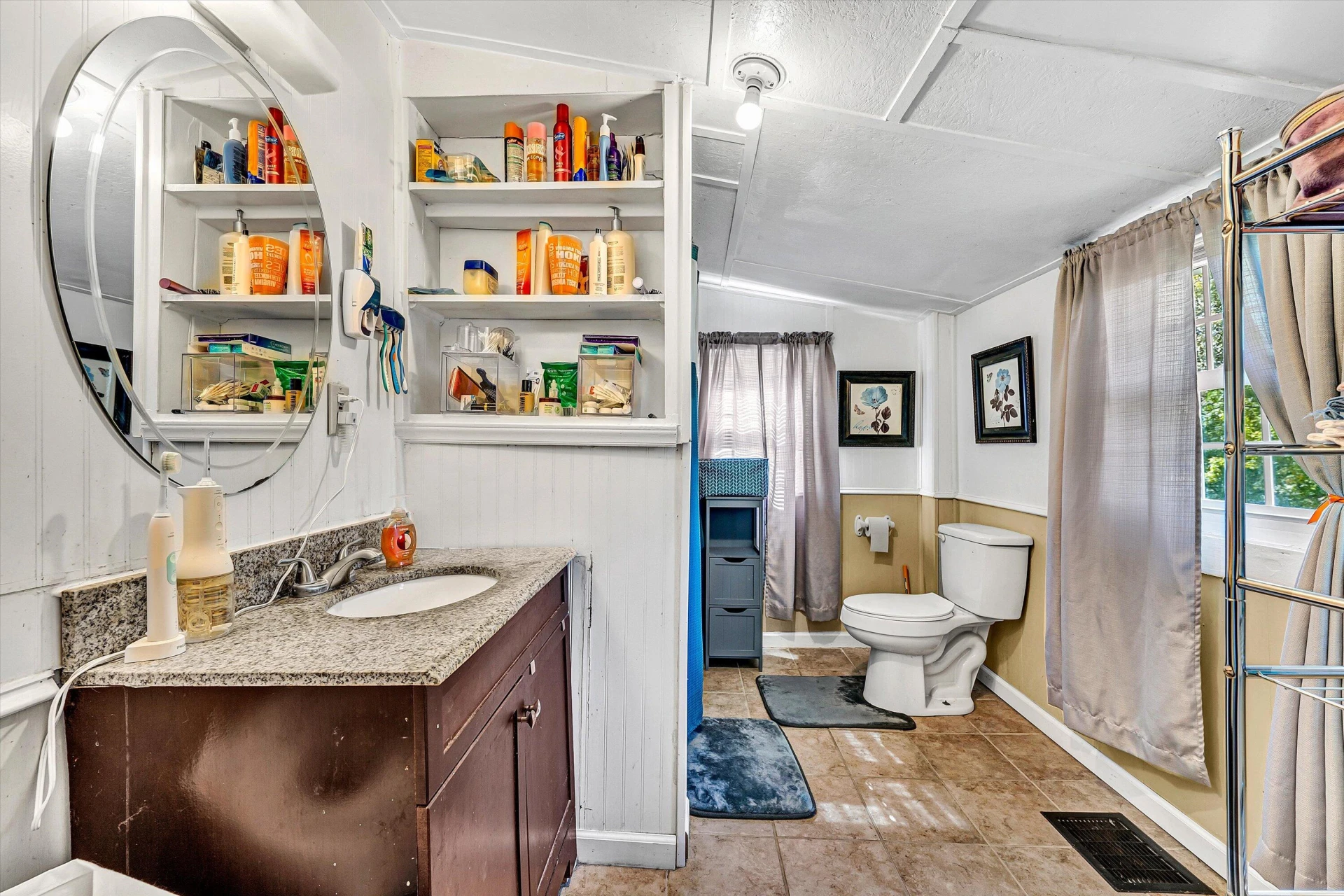 2248 Vale AVE NE - Photo 16