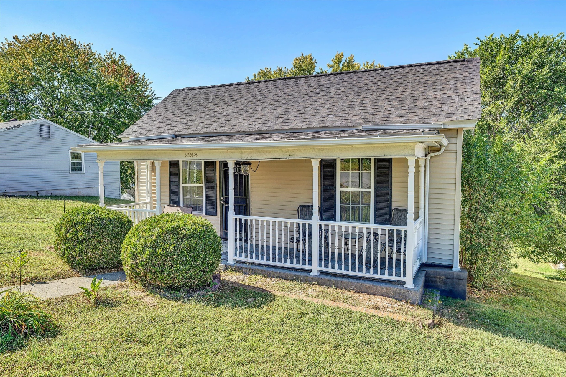 2248 Vale AVE NE - Photo 2