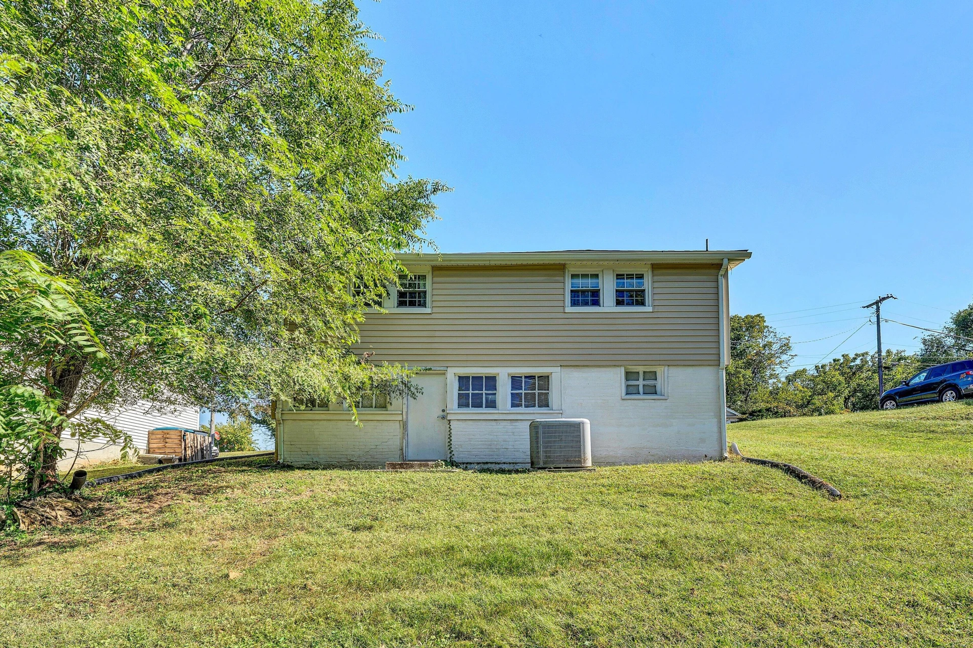 2248 Vale AVE NE - Photo 23