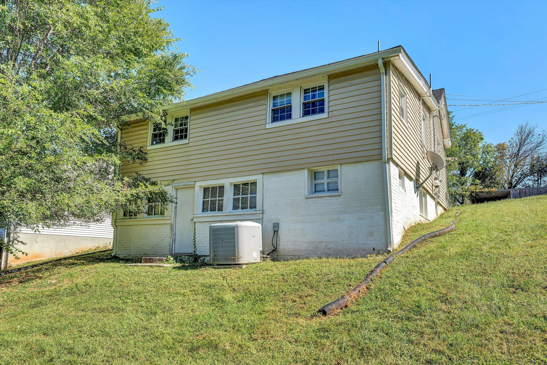 2248 Vale AVE NE - Photo 25