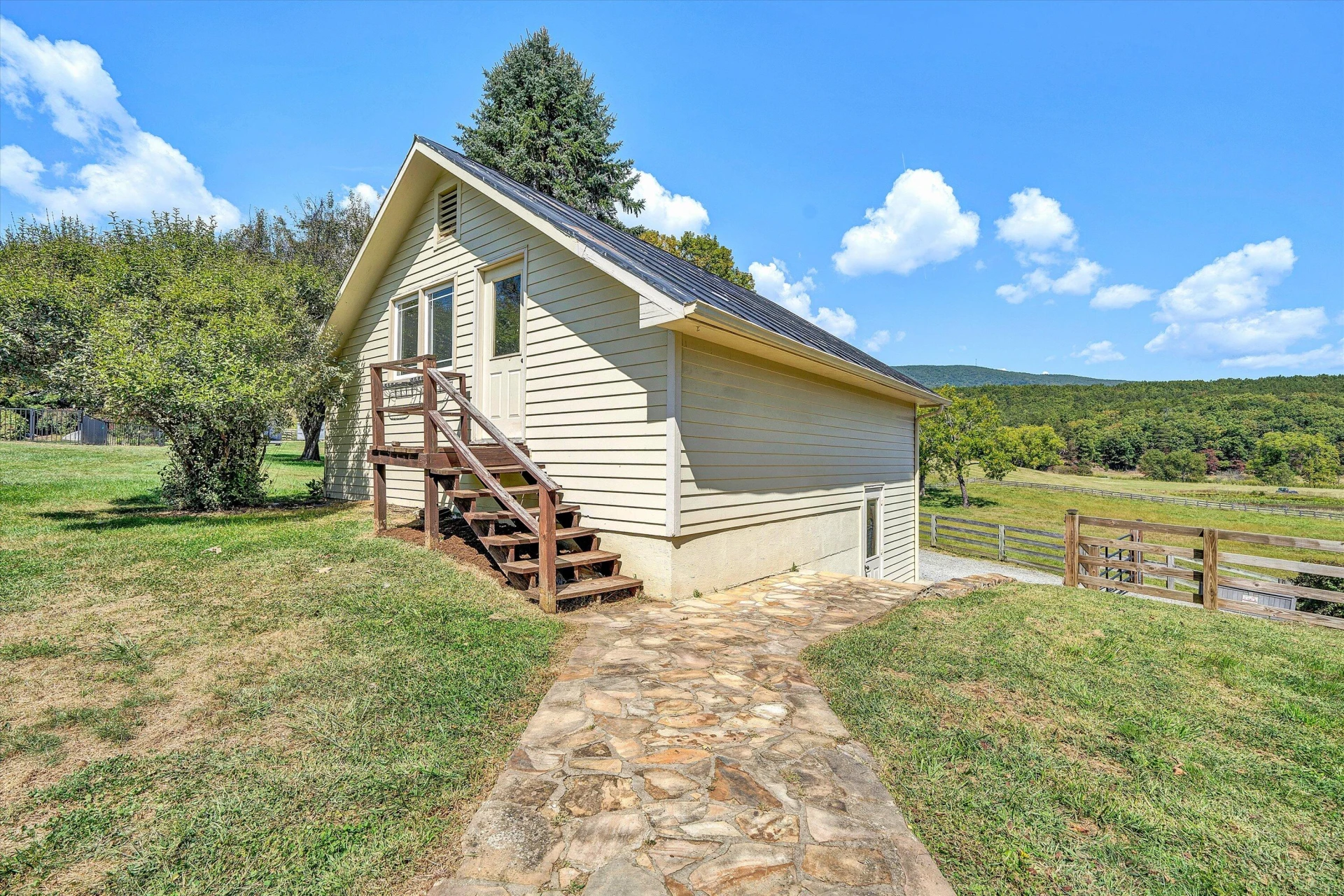 17559 Johns Creek RD - Photo 64