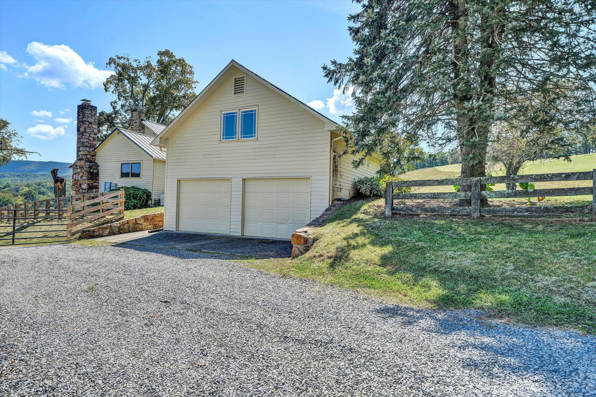 17559 Johns Creek RD - Photo 65