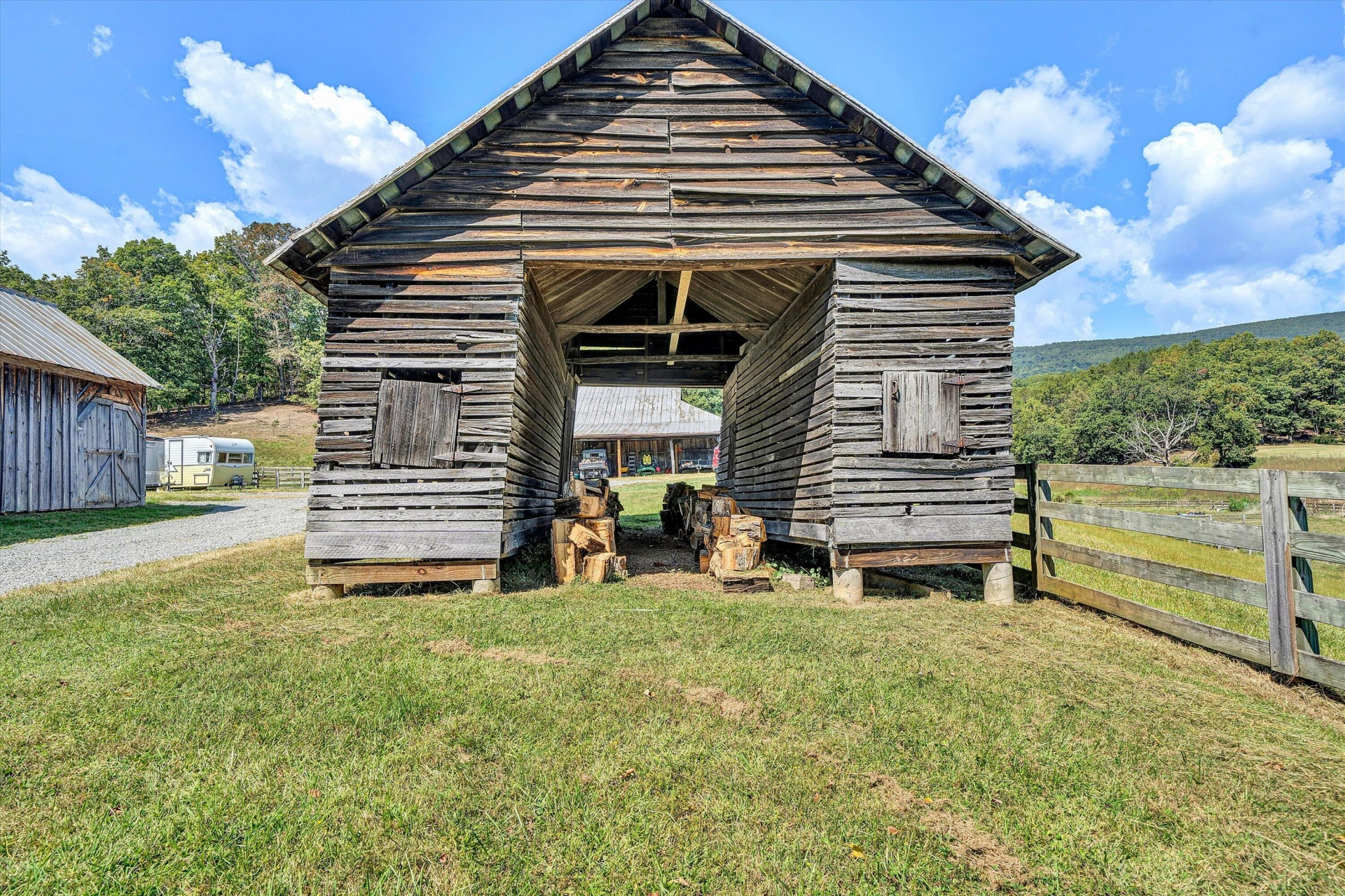17559 Johns Creek RD - Photo 88