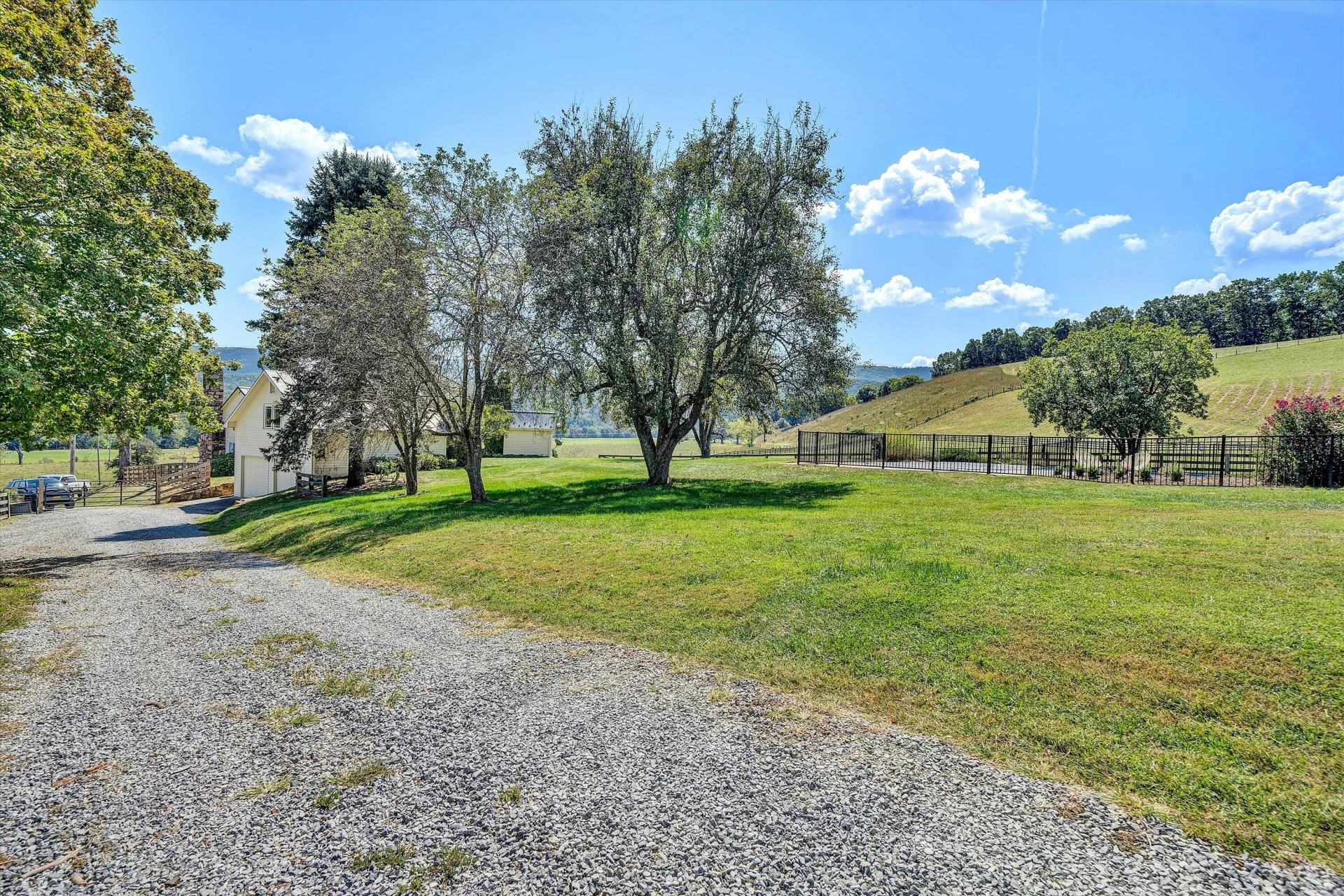 17559 Johns Creek RD - Photo 97